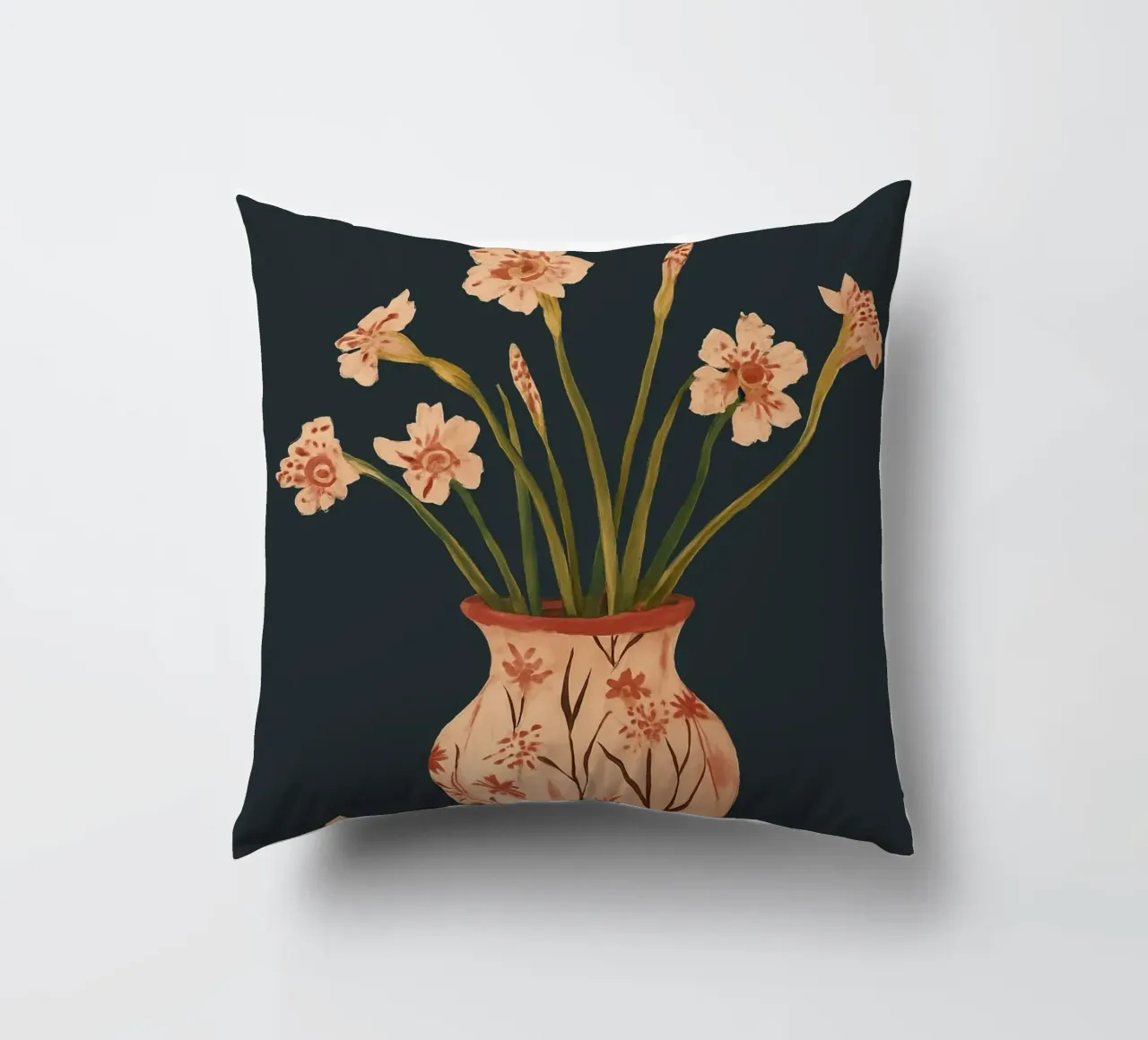 Fiori di colore rosa in un vaso dipinto cuscino da ThingDesign