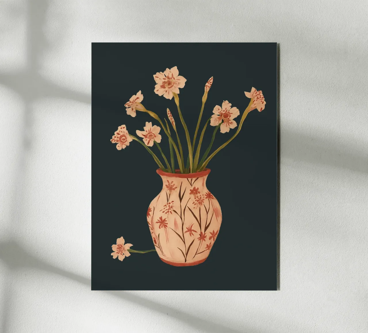 Fiori di colore rosa in un vaso dipinto alluminio dibond da ThingDesign
