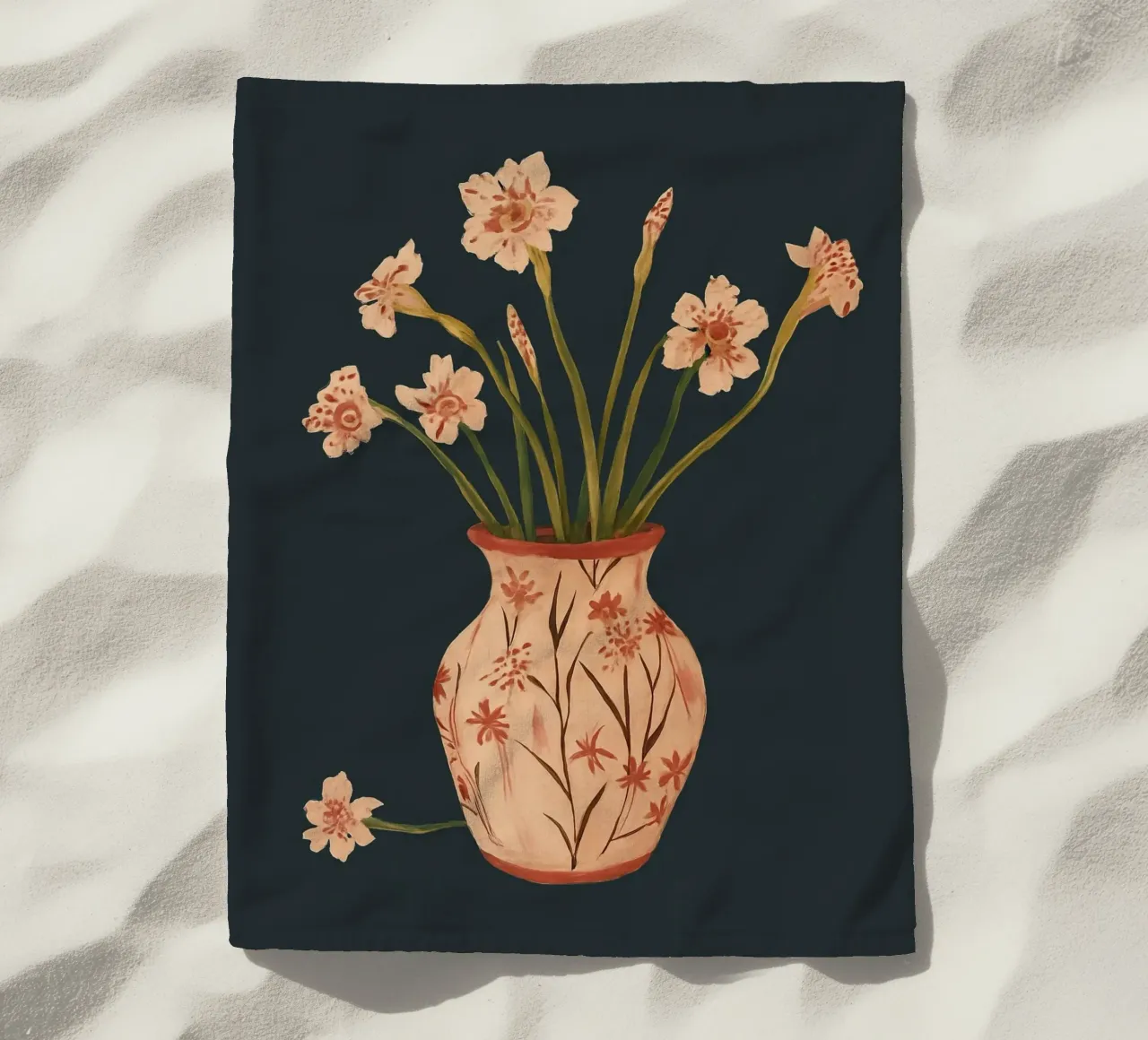 Fiori di colore rosa in un vaso dipinto telo mare da ThingDesign