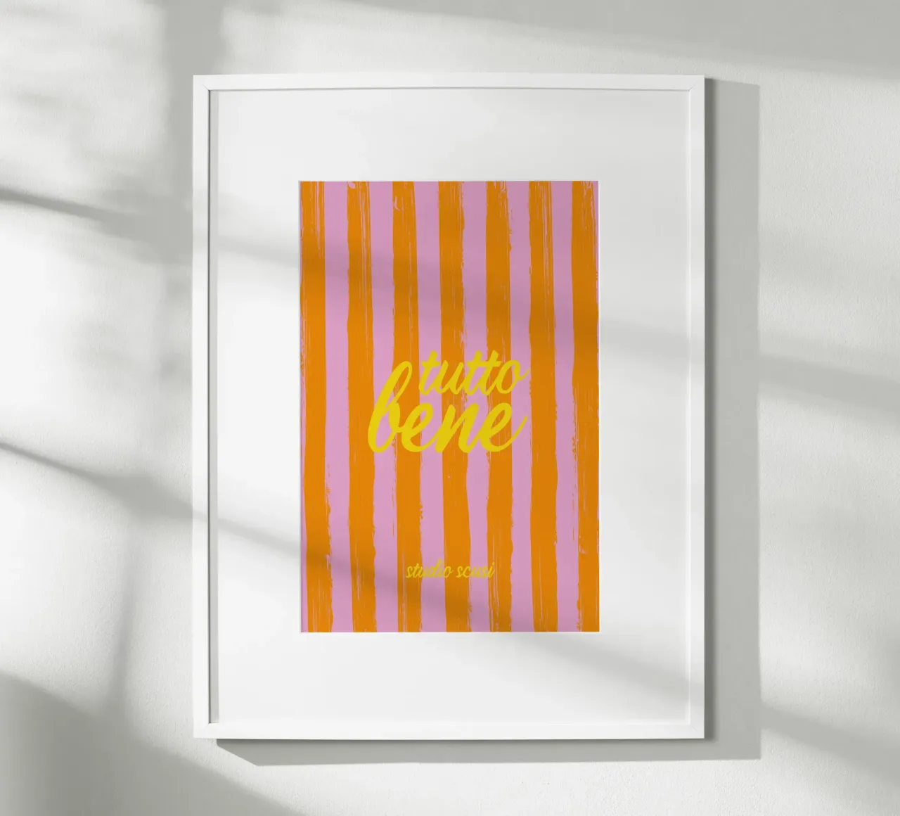 Tutto Bene - Alles gut poster con telaio in alluminio da studio scusi