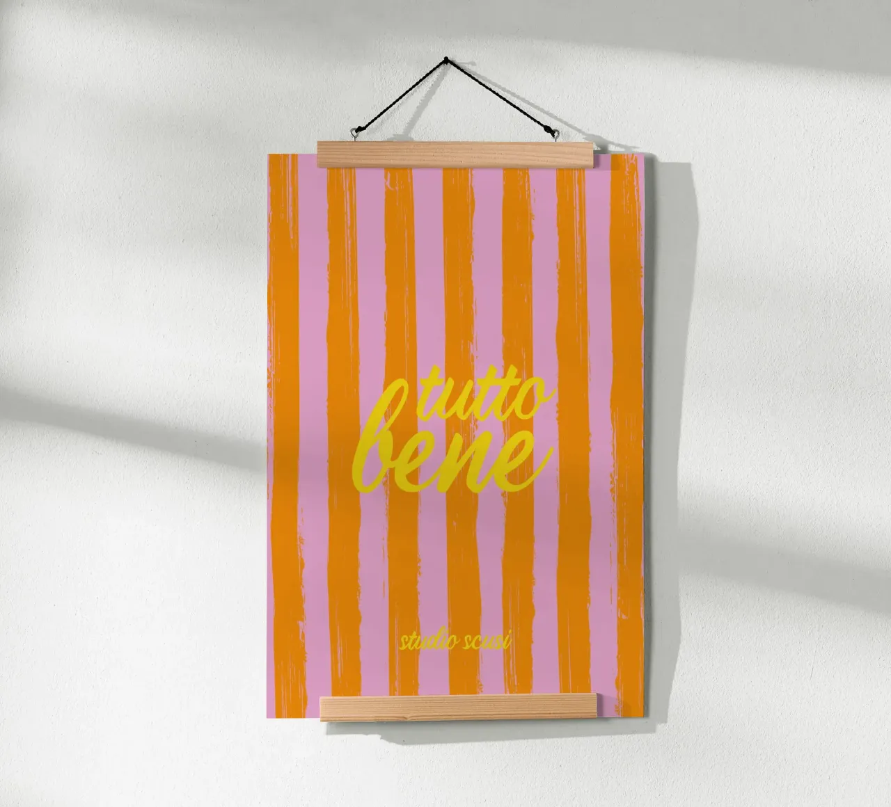 Tutto Bene - Alles gut poster con telaio in alluminio da studio scusi