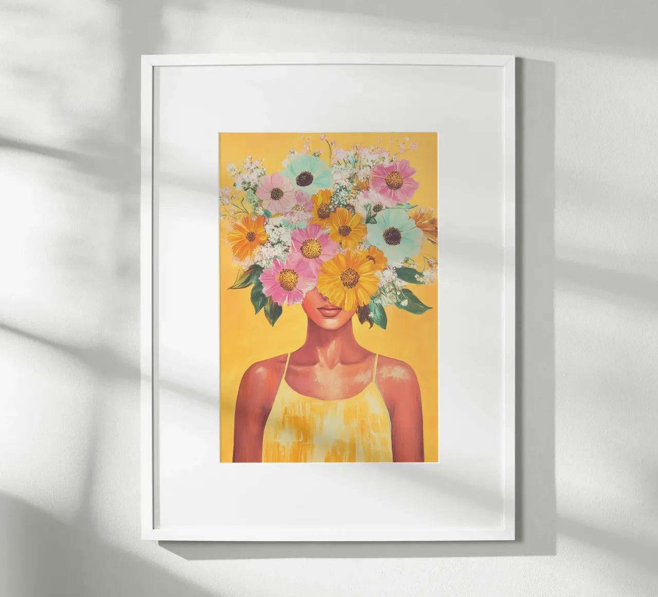 Magia femminile del fiore giallo poster con telaio in plastica da Carinaprint