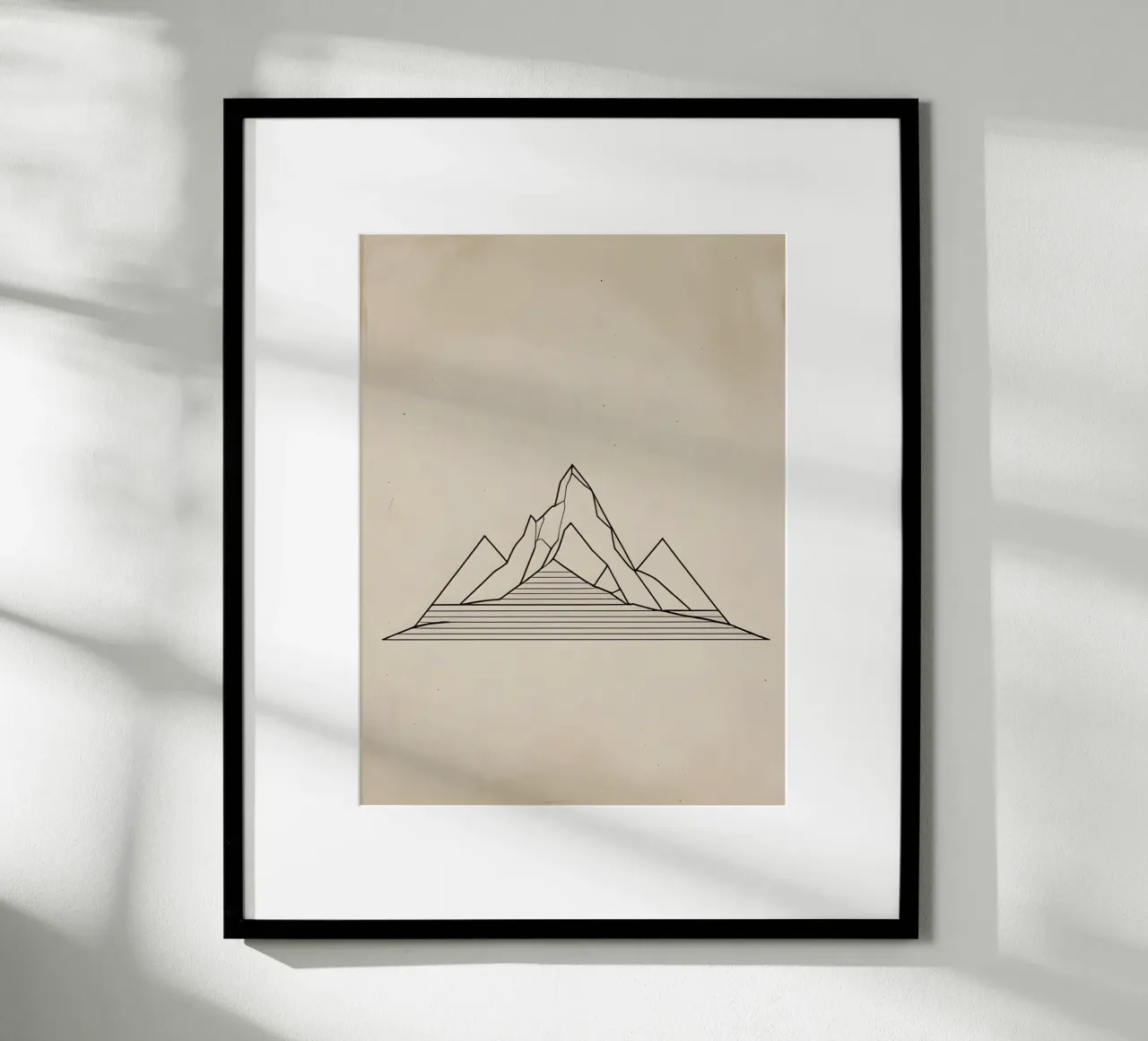 Line Art Mountain poster con telaio in legno da The Green Room