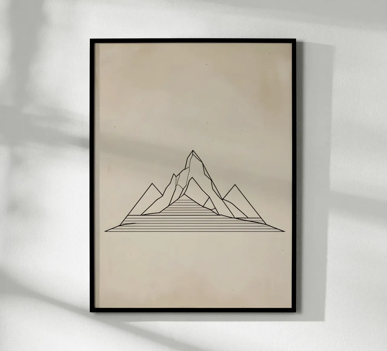 Line Art Mountain poster con telaio in legno da The Green Room