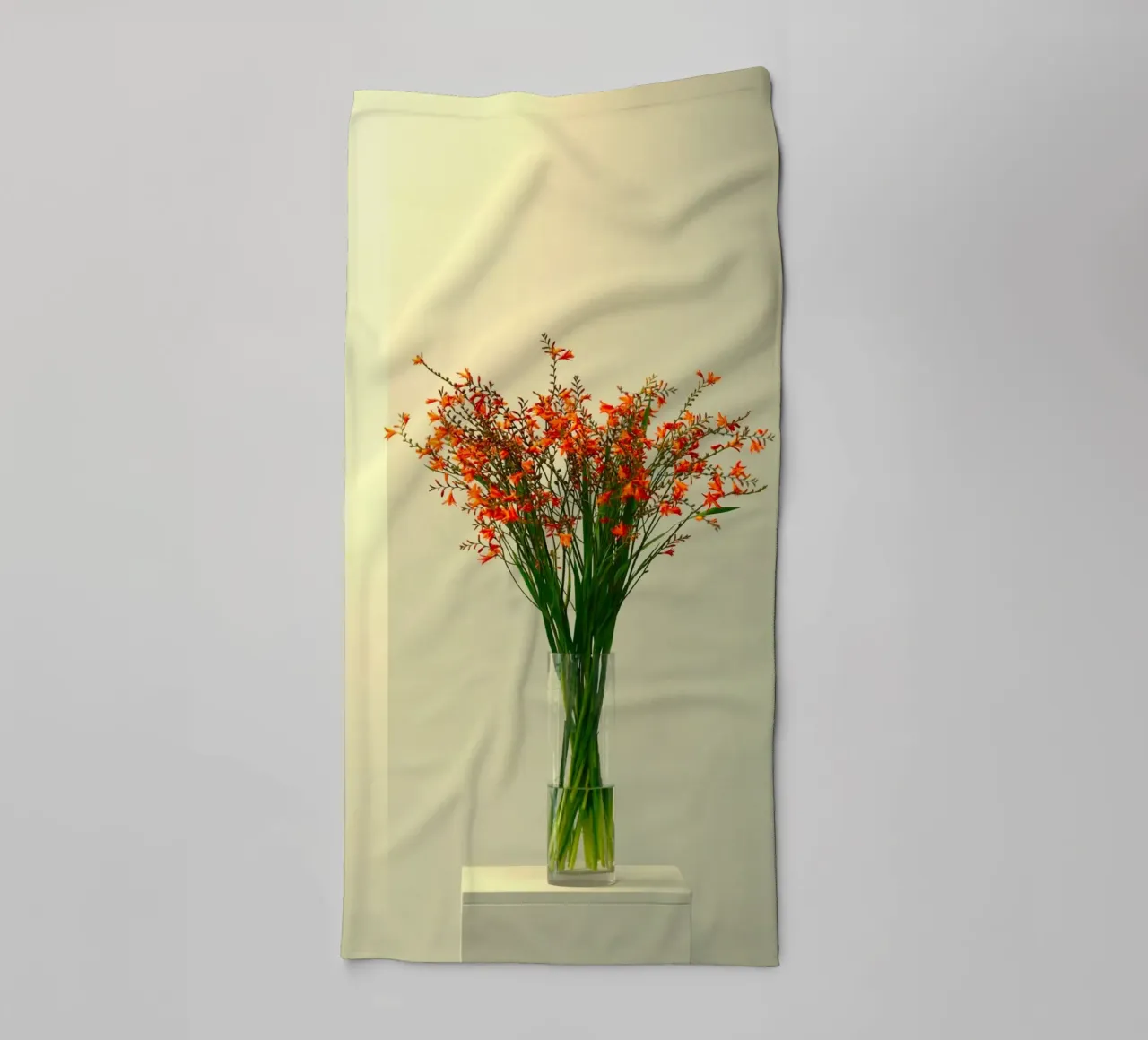 single vase in light asciugamano da bagno da mip of map
