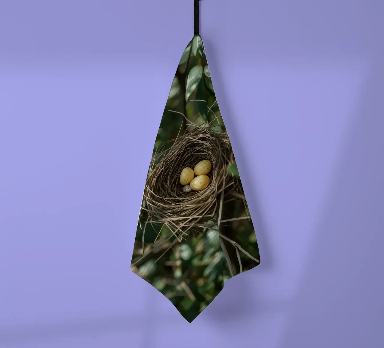 Nido di uccelli con uova in un cespuglio canovaccio da cucina da DesignDoodle