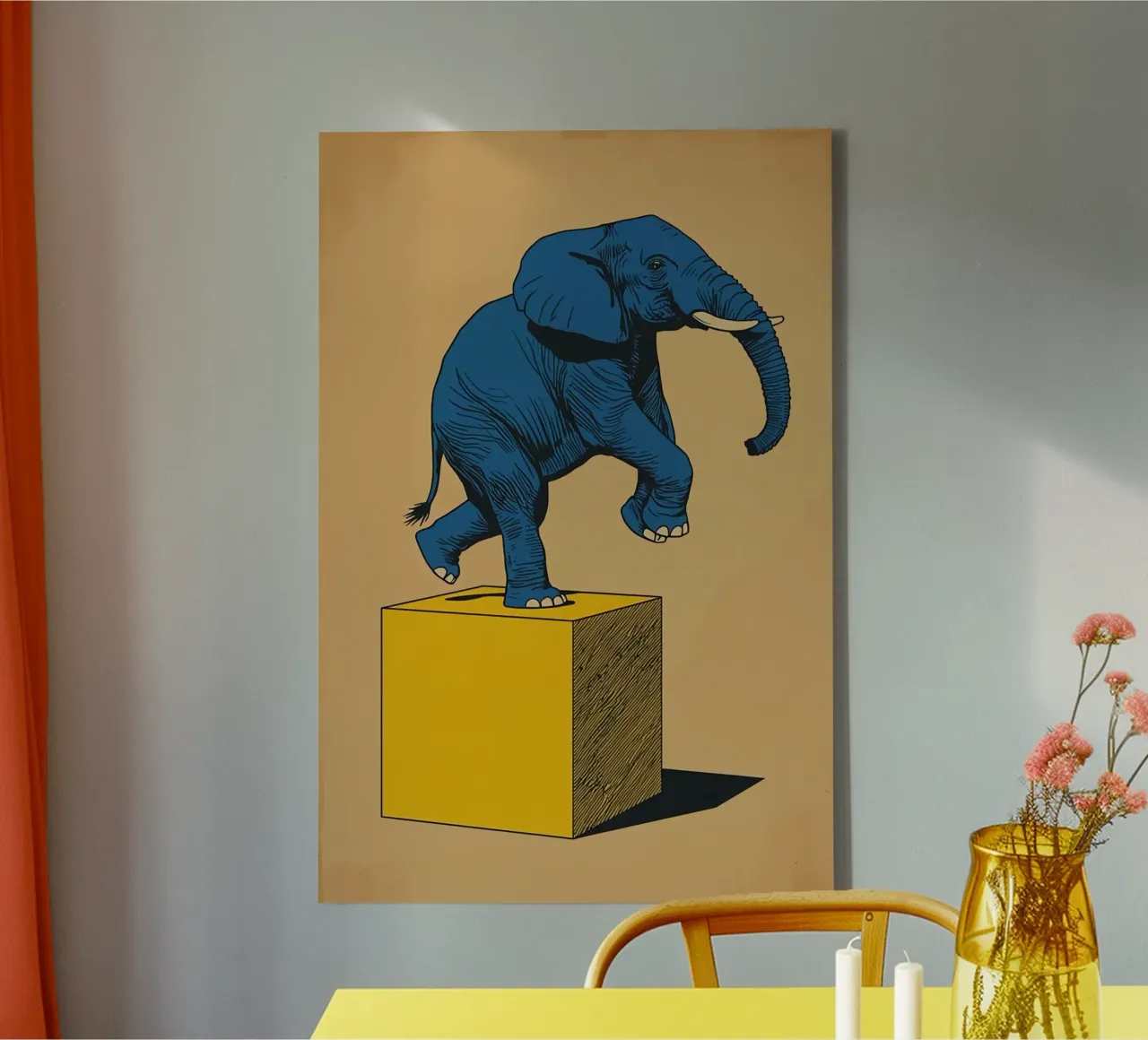 Eléphant bleu en équilibre sur un cube jaune toile avec Caisse américaine de DesignDoodle