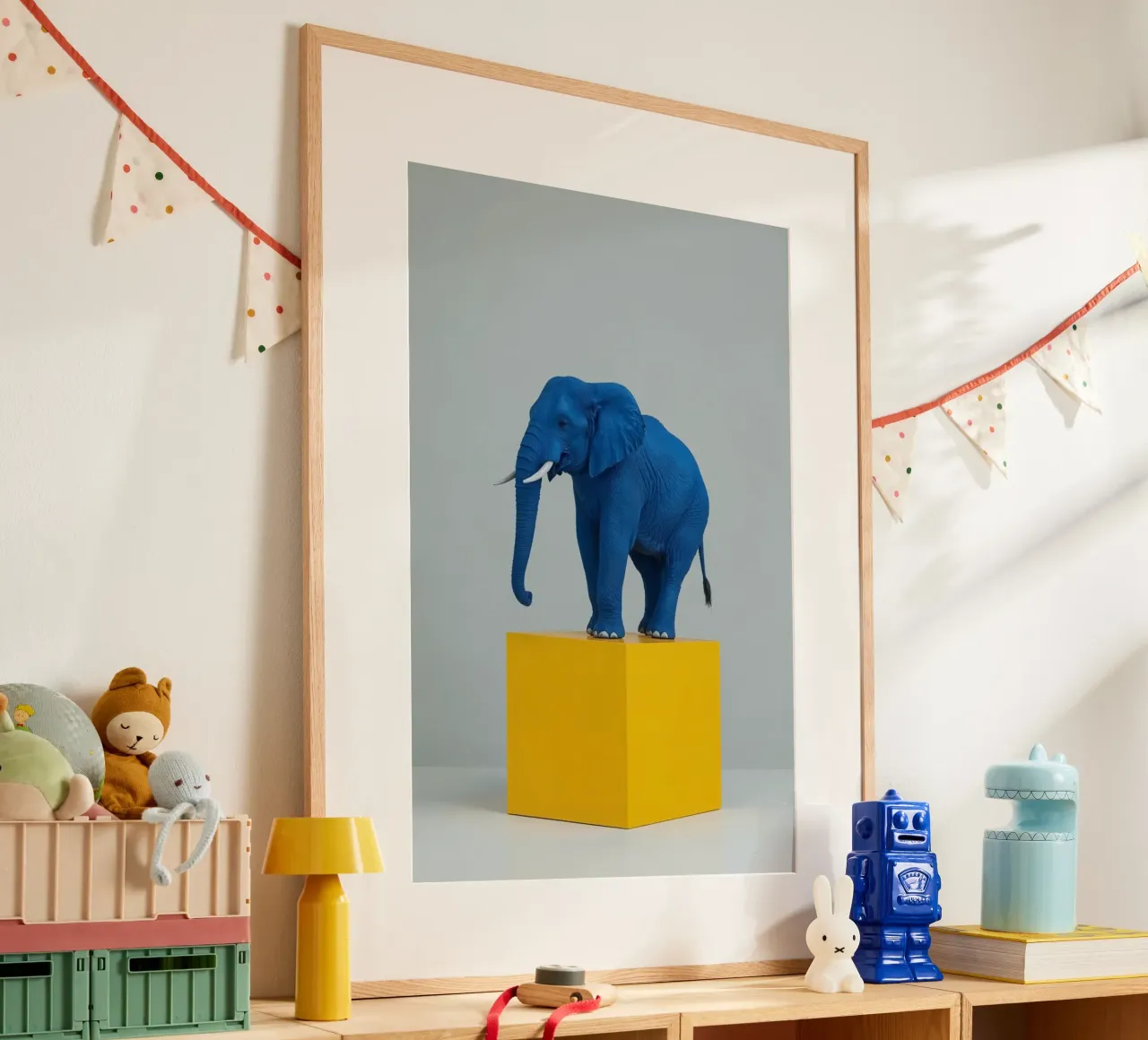 Sculpture d'éléphant bleu sur cube jaune poster de DesignDoodle