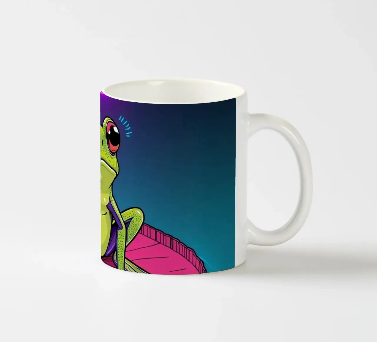 Rana cartone animato su ninfea con aureola tazza in ceramica da DesignDoodle
