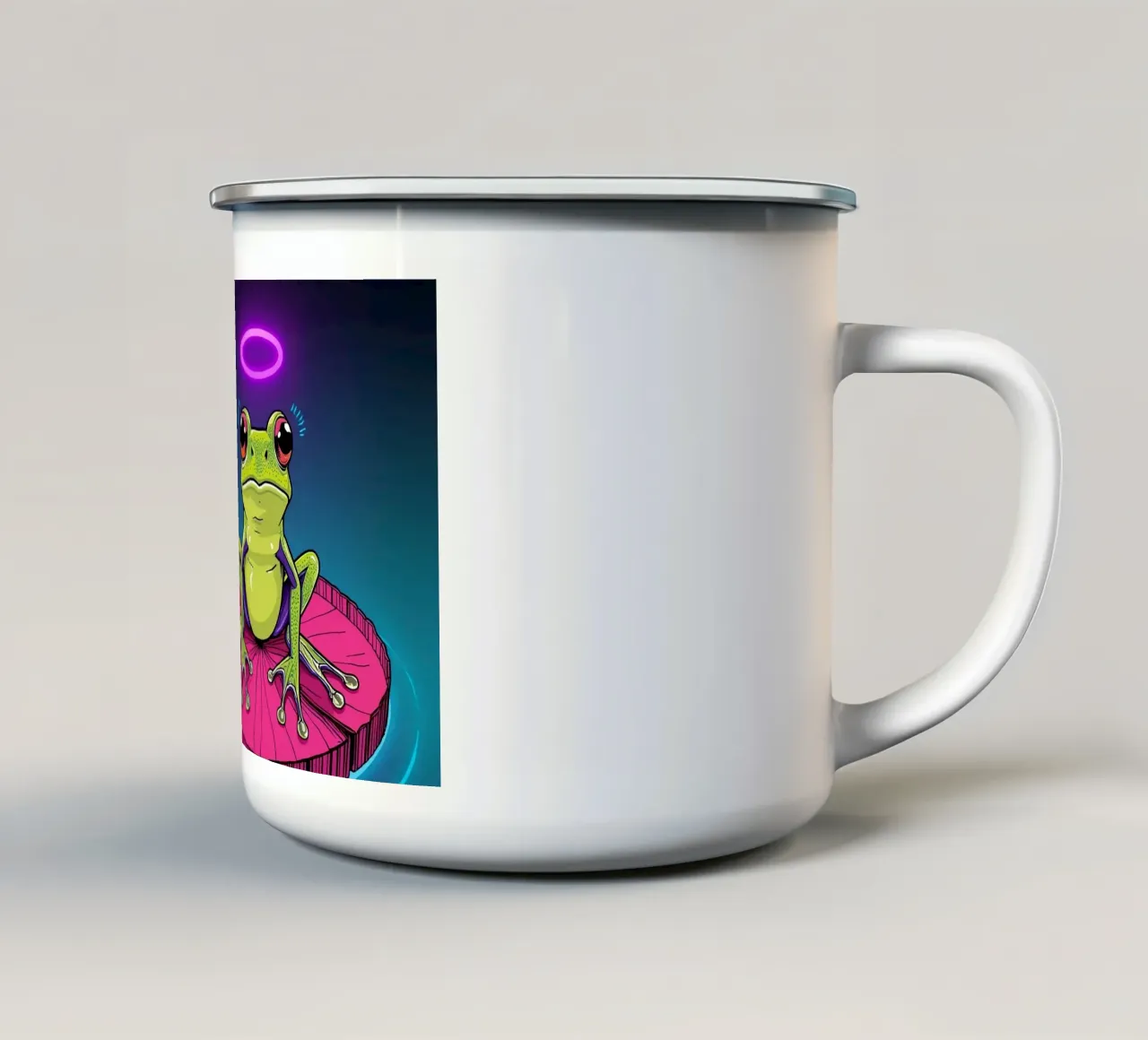 Rana cartone animato su ninfea con aureola tazza in smalto da DesignDoodle