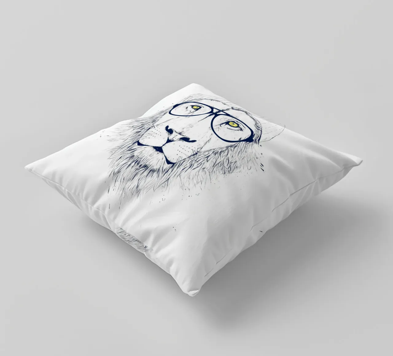 Cool lion cuscino da Balazs Solti