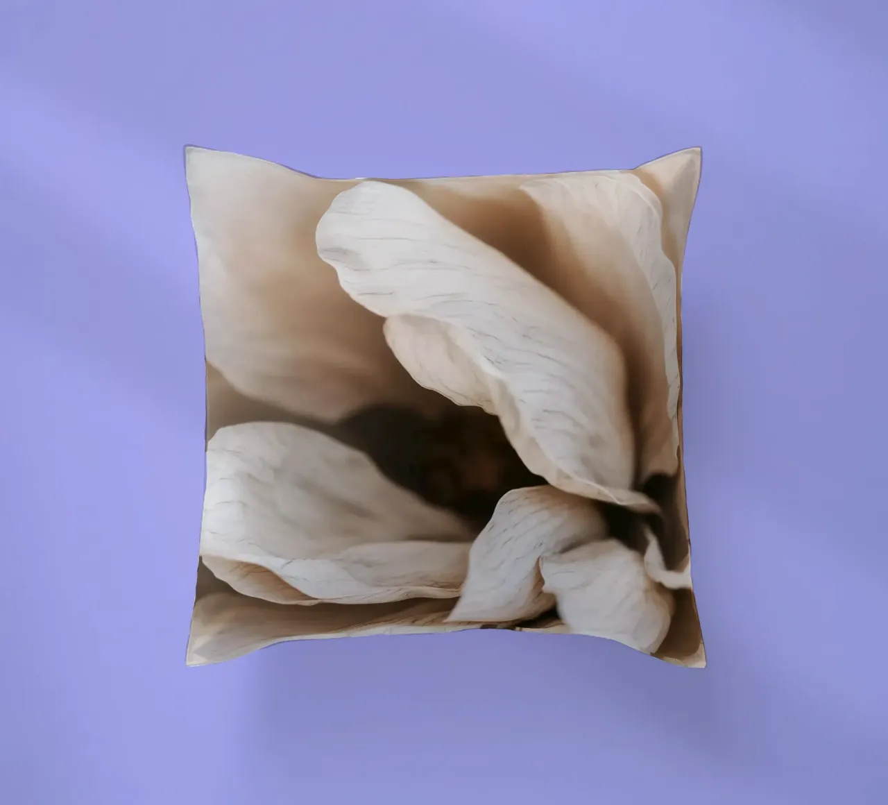 Fragile Bloom No 01 cuscino da treechild