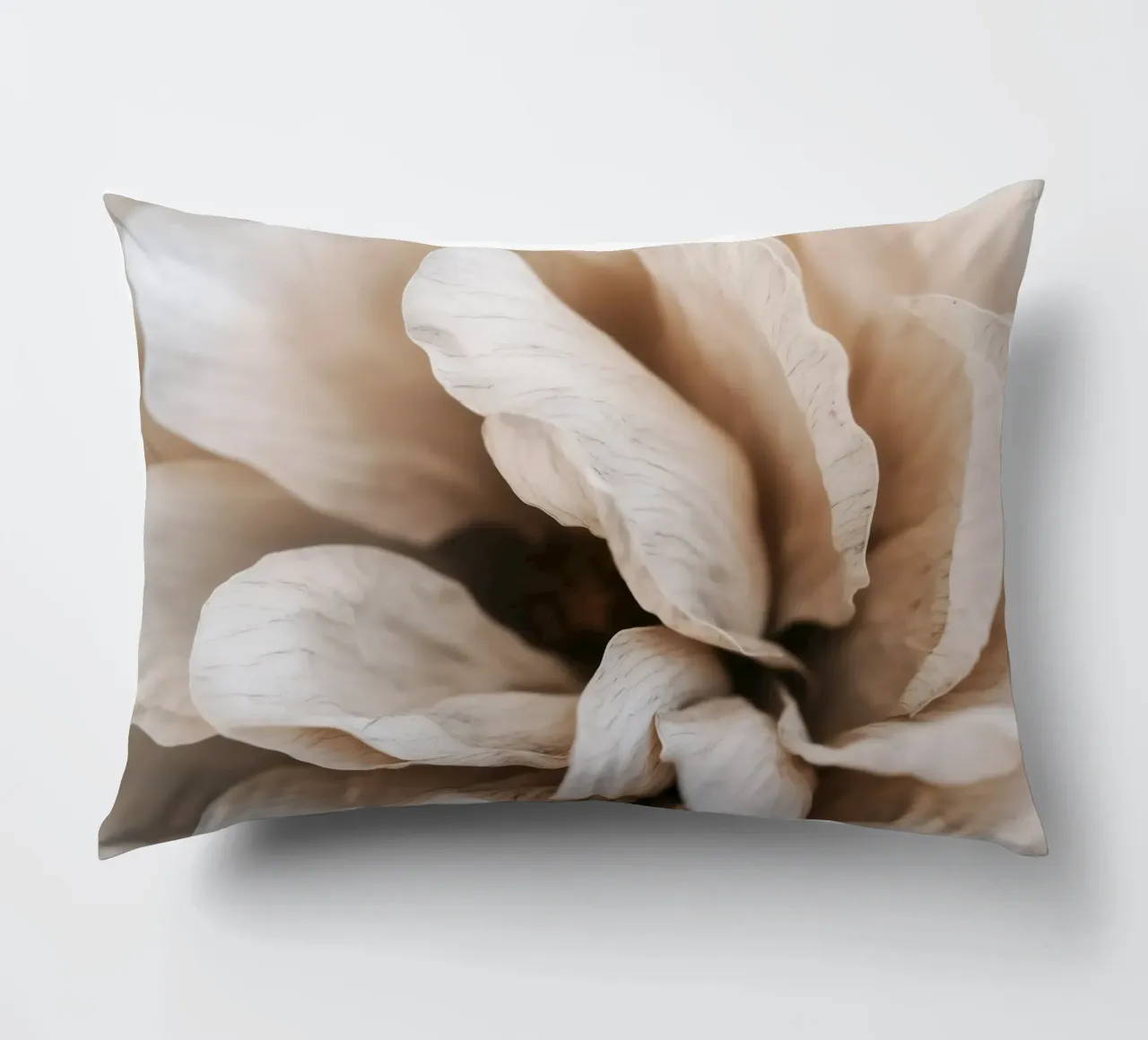 Fragile Bloom No 01 cuscino da treechild