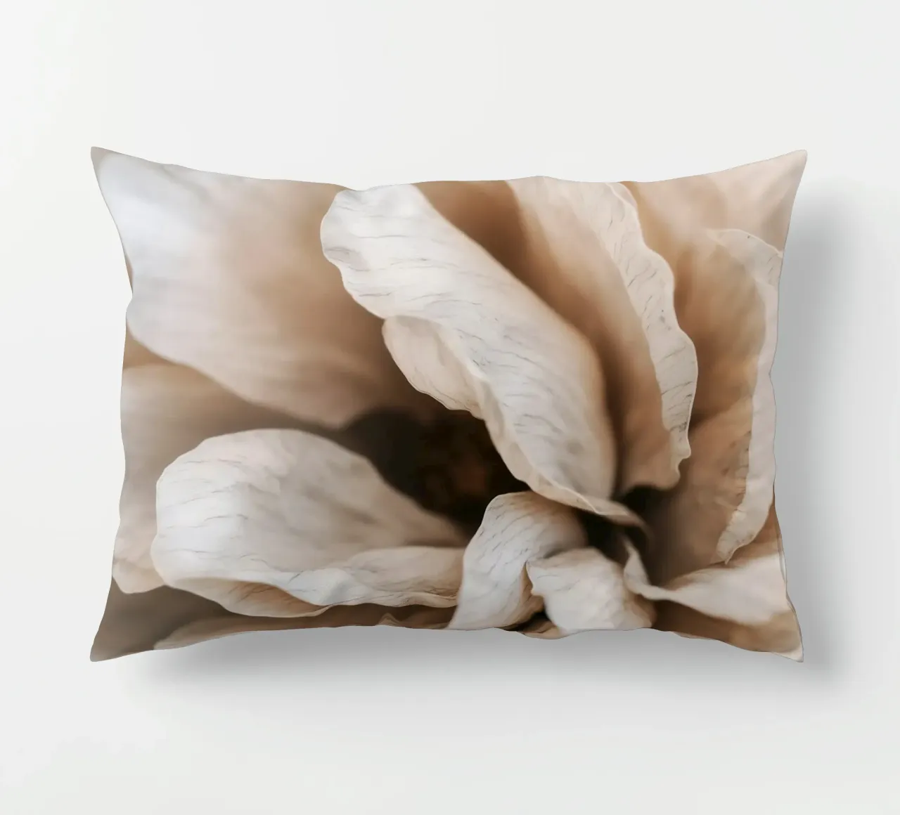 Fragile Bloom No 01 cuscino da treechild