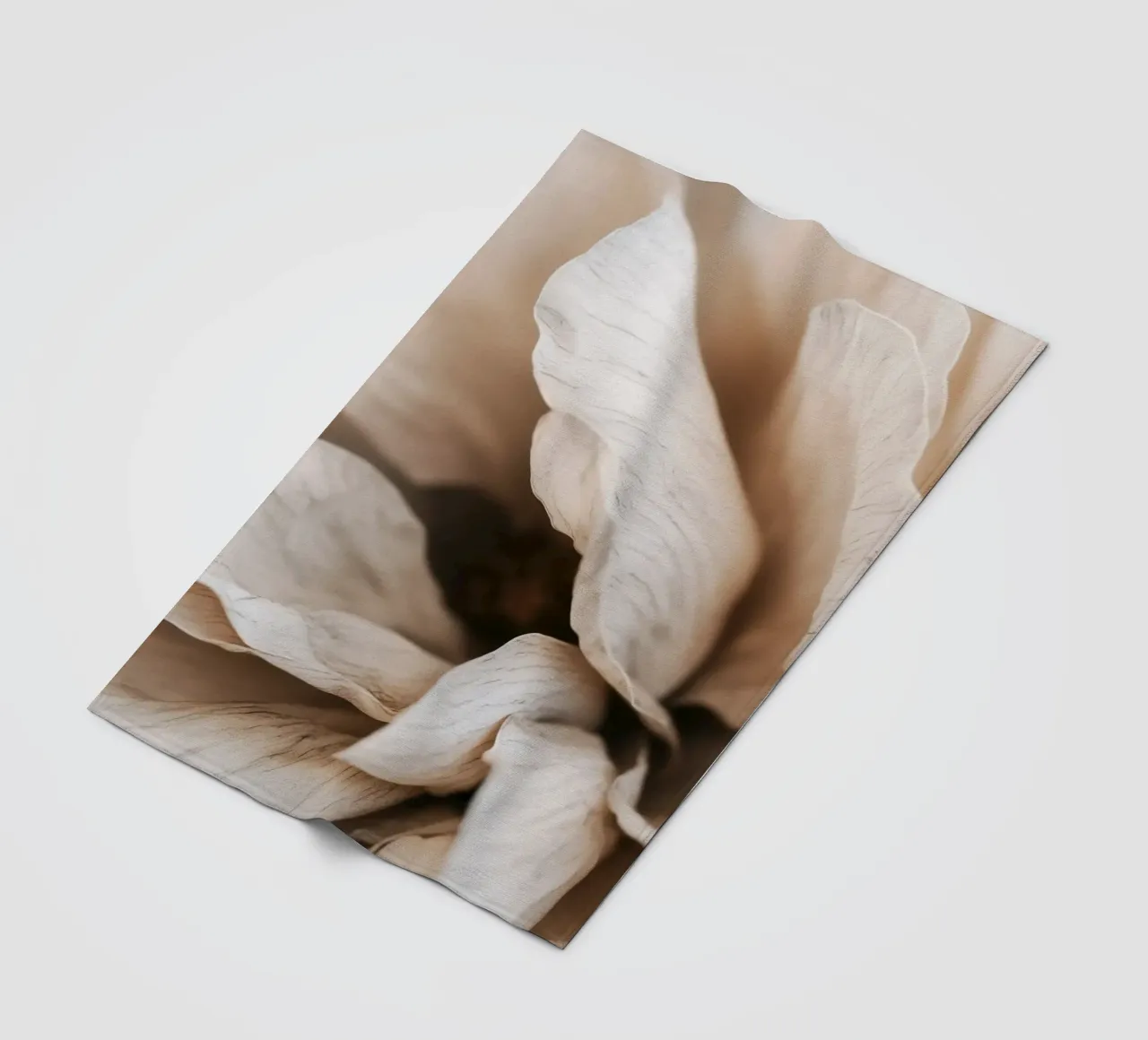 Fragile Bloom No 01 coperta in pile da treechild
