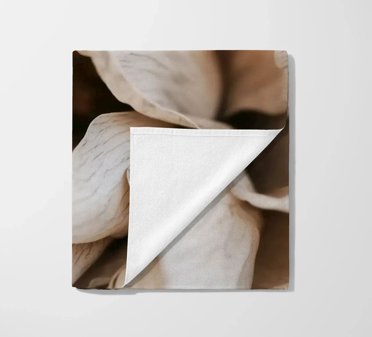 Fragile Bloom No 01 telo mare da treechild