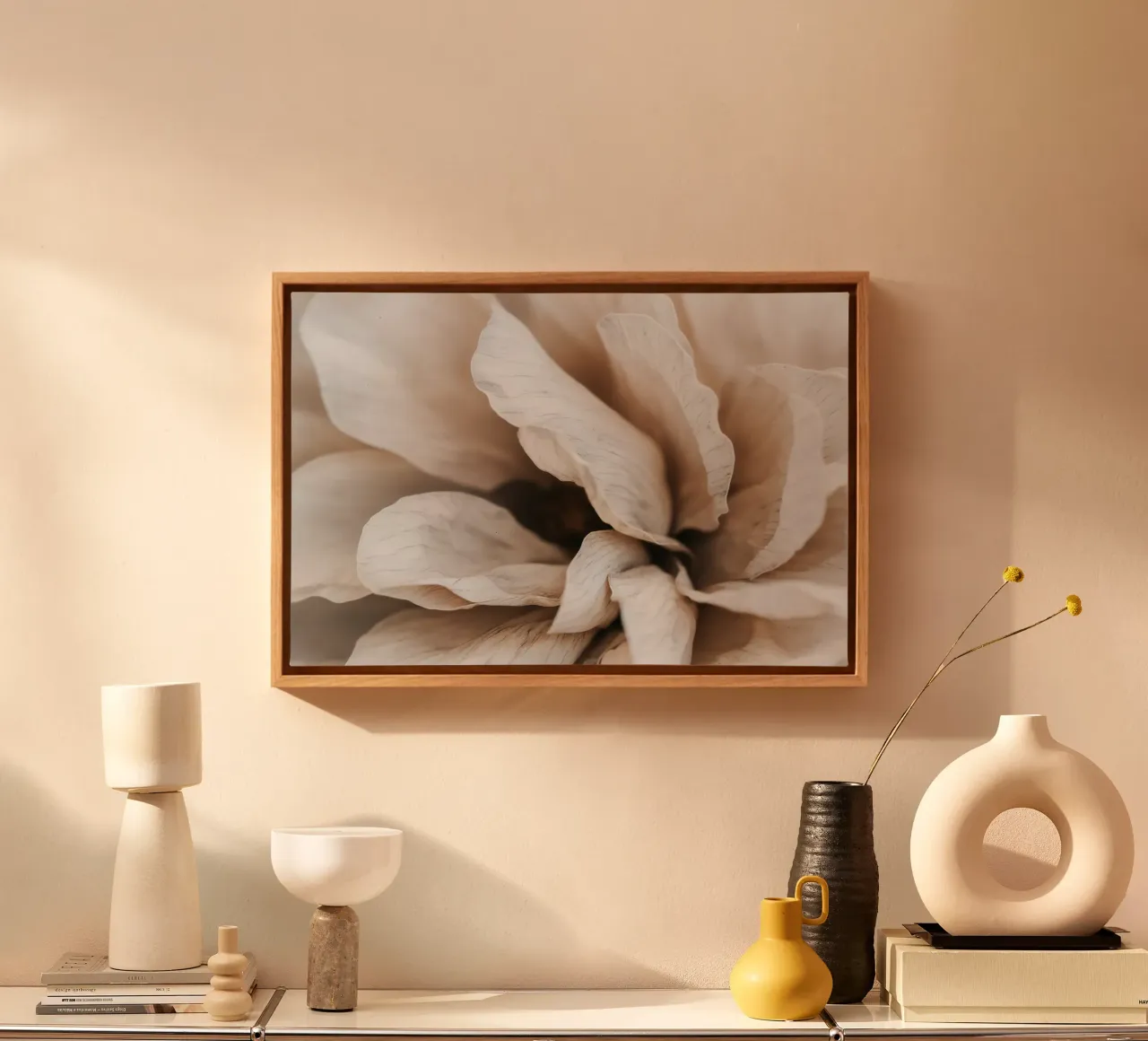 Fragile Bloom No 01 tela con Cornice a cassetta da treechild