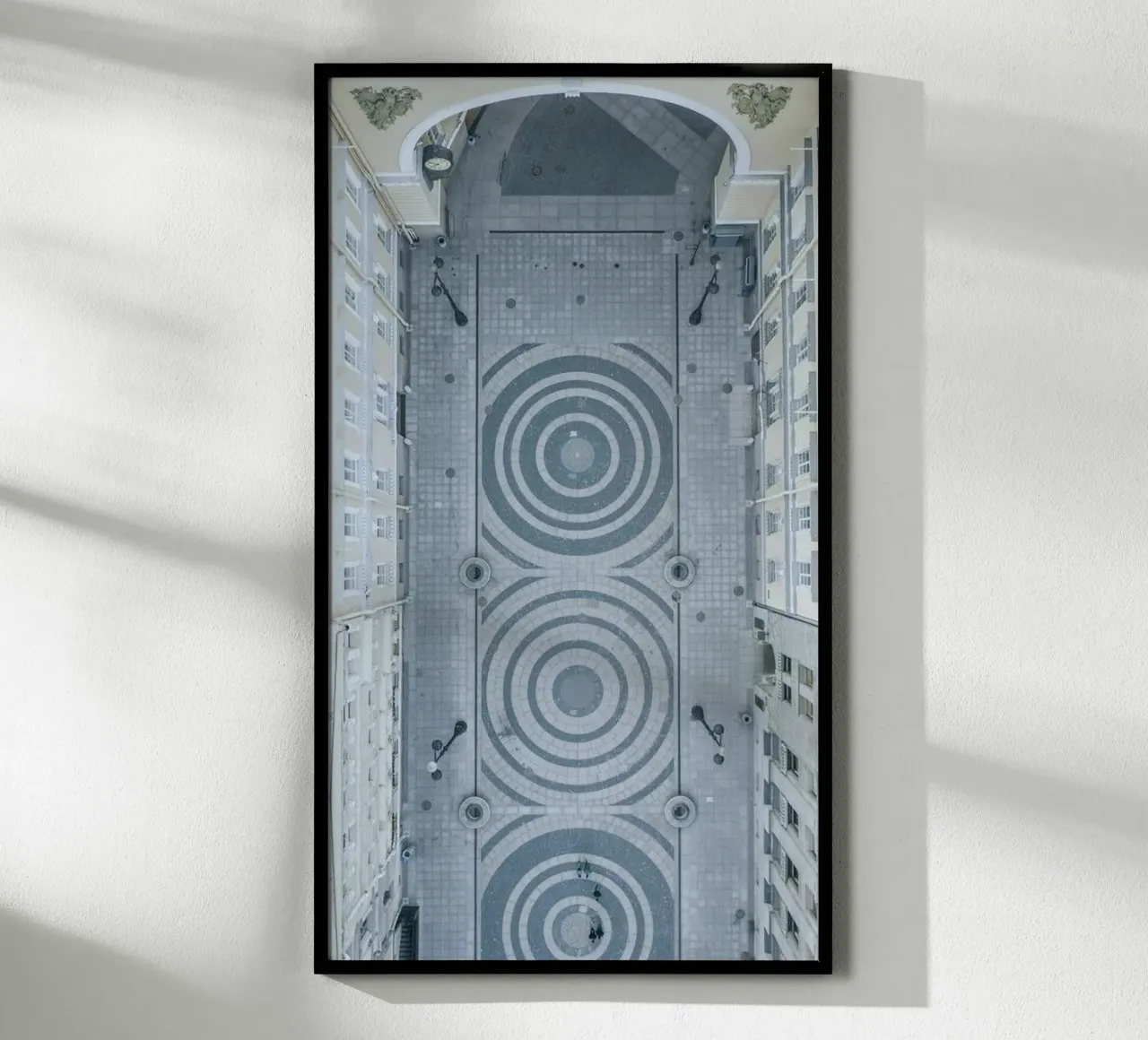 shape hall poster da Good days