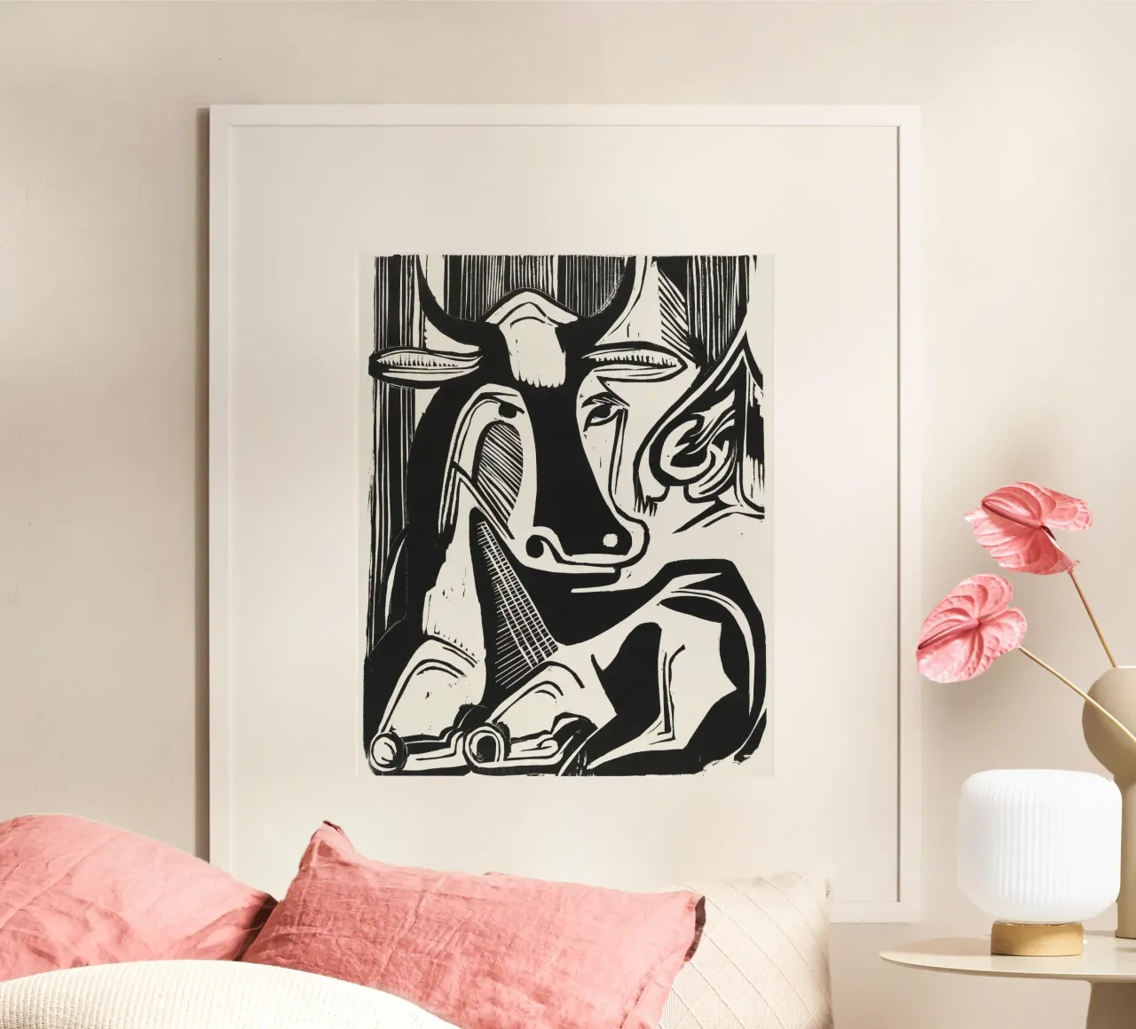 The Large Cow Lying Down poster con telaio in alluminio da vintageshop