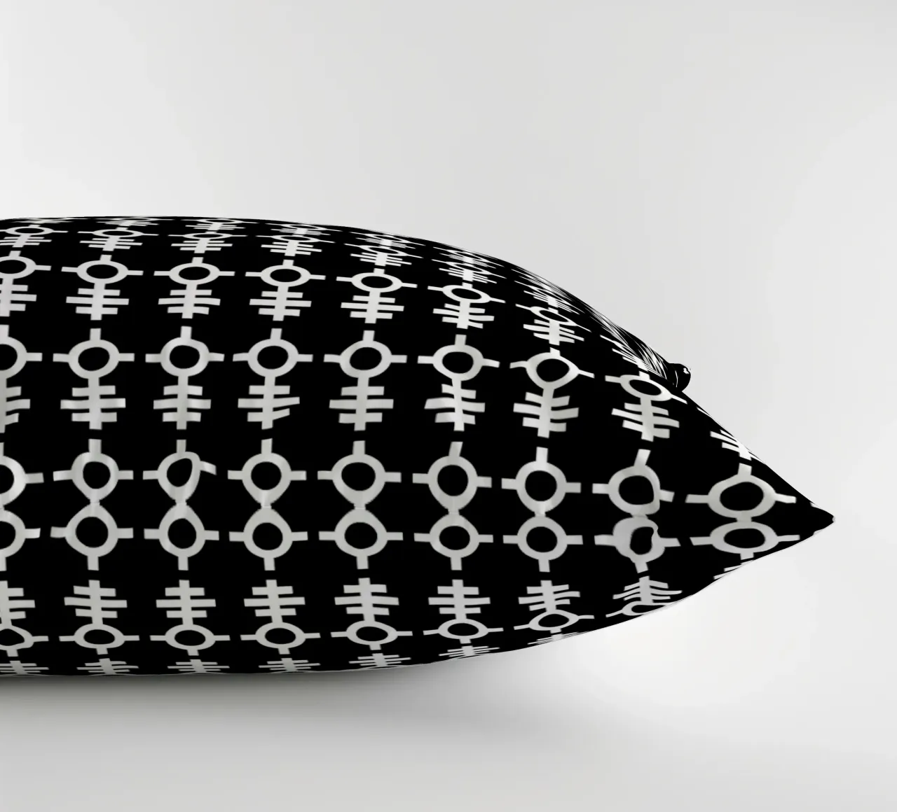ALL-SEEING* cuscino da Grey Aaren