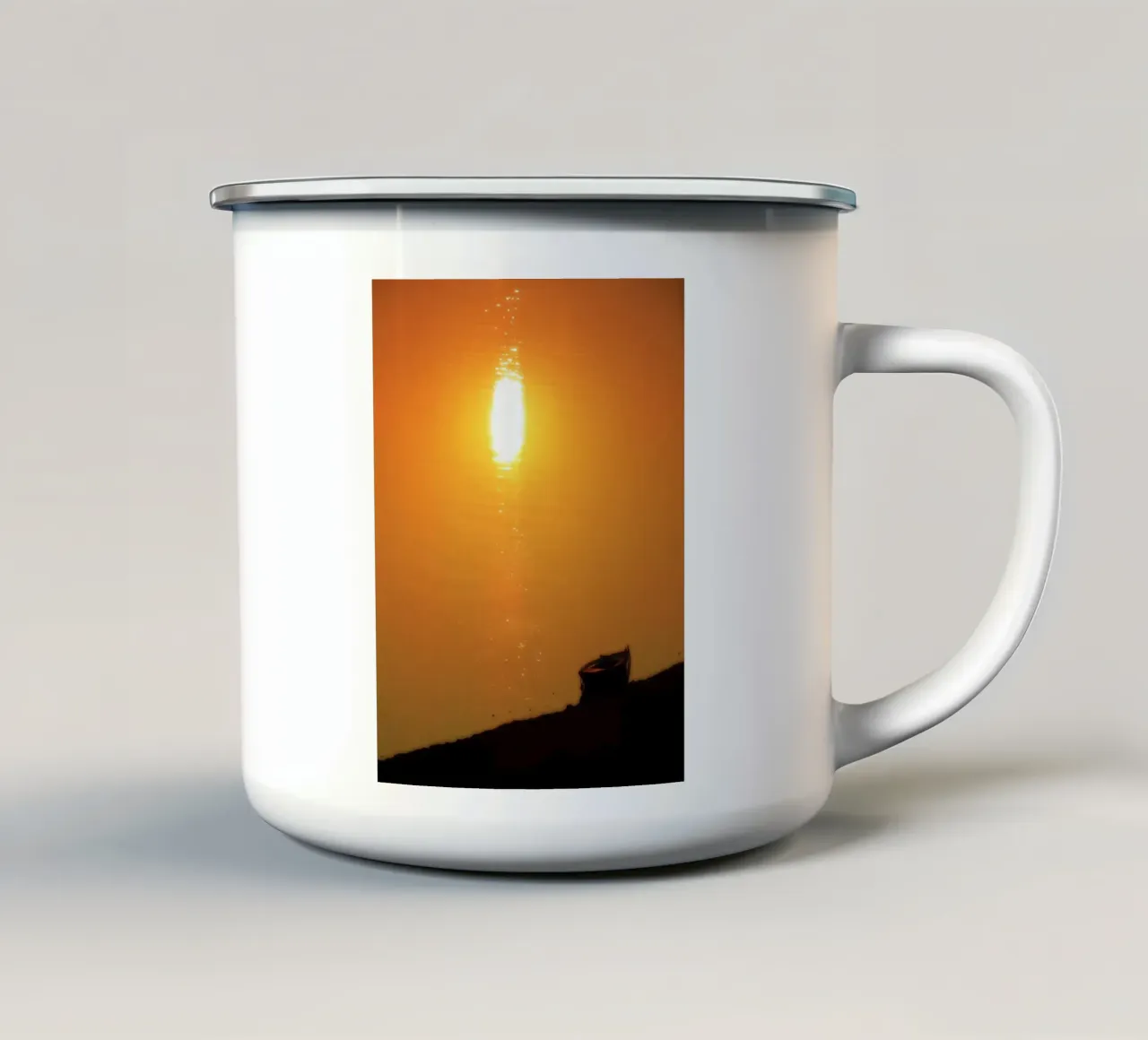 Tramonto a Varanasi (Gange, India) tazza in smalto da Happy 😃 Art 🎨 by Christine Schnoell