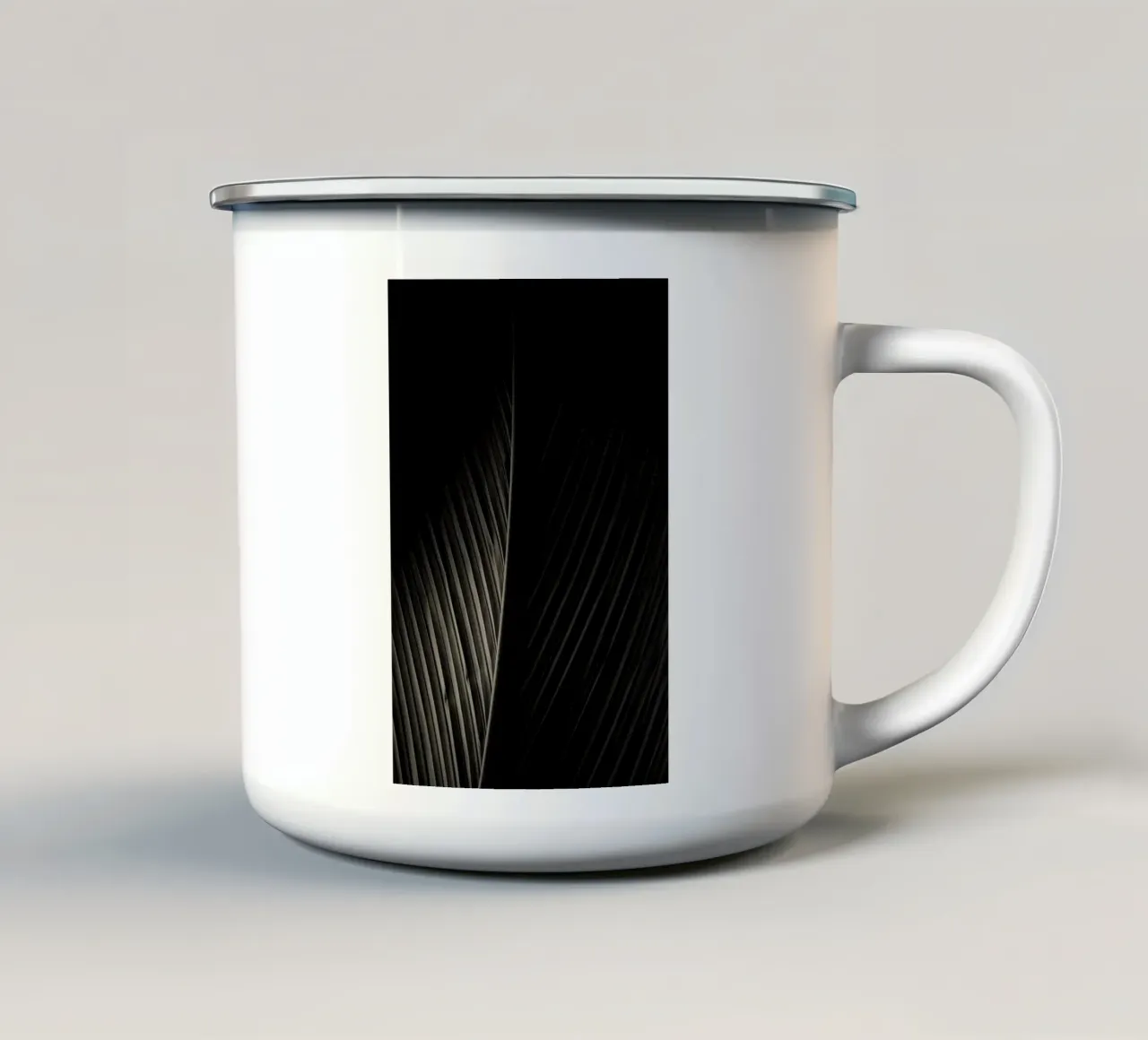 foglia di palma tazza in smalto da Earthly Visions