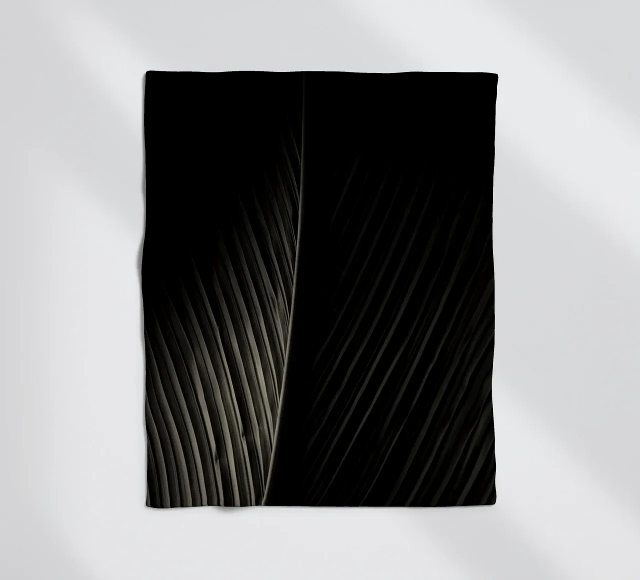 Palmenblatt Fleecedecke von Earthly Visions