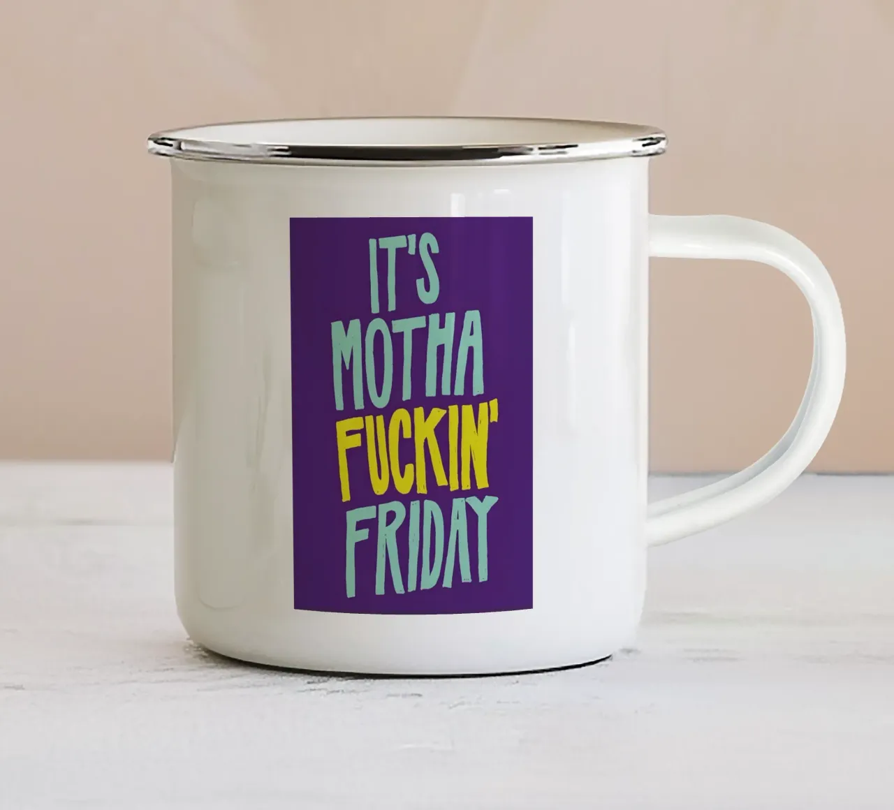 Friday tazza in smalto da Type & Tape