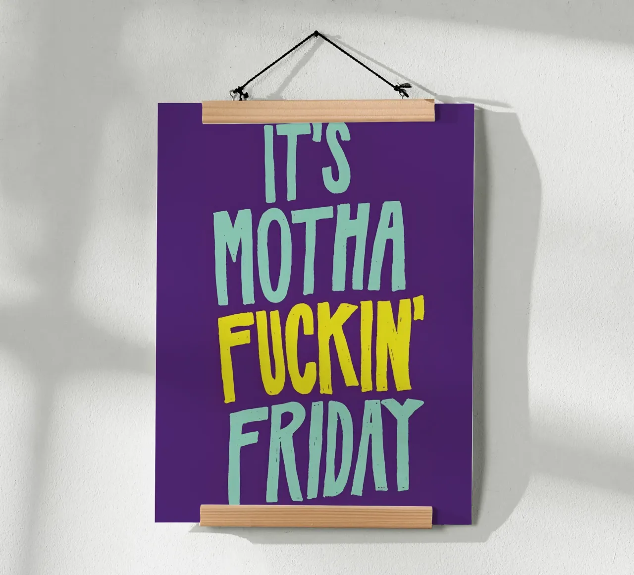 Friday poster con telaio in legno da Type & Tape