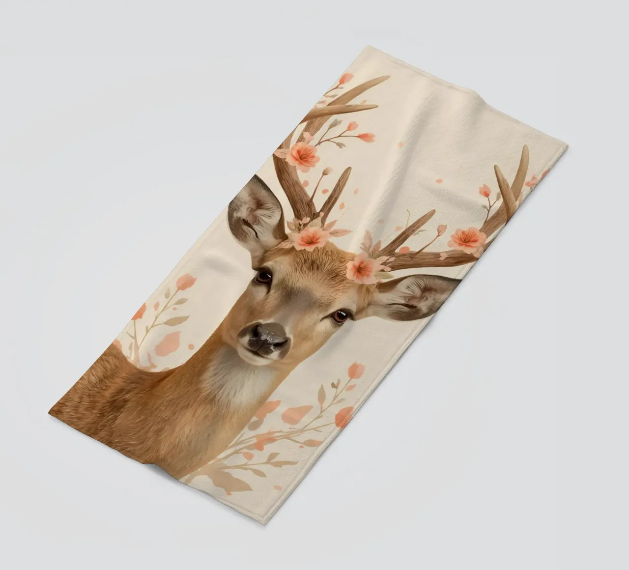 Testa di cervo con corna floreali telo mare da DesignDoodle