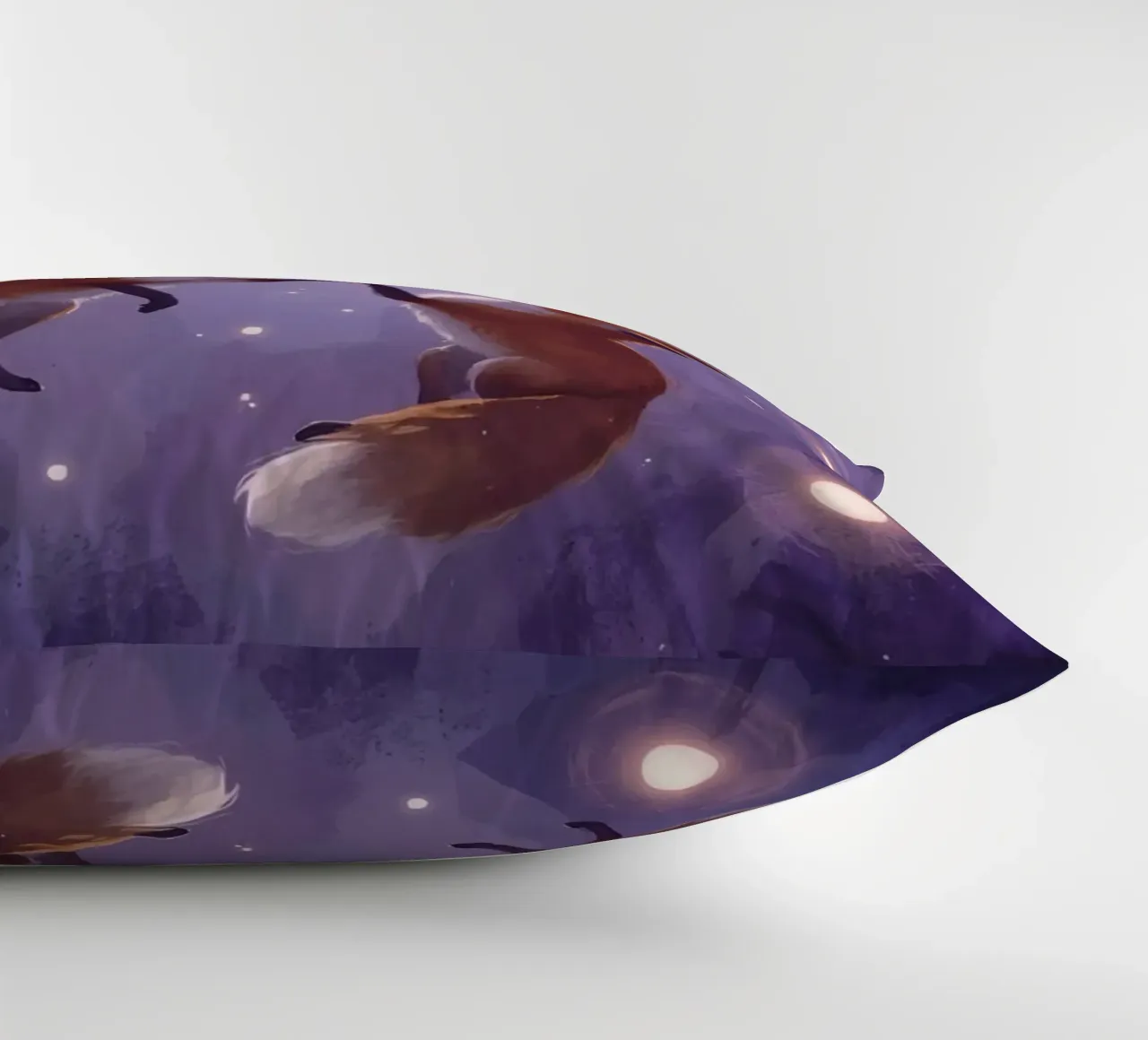 Due volpi che fluttuano nello spazio cuscino da DesignDoodle
