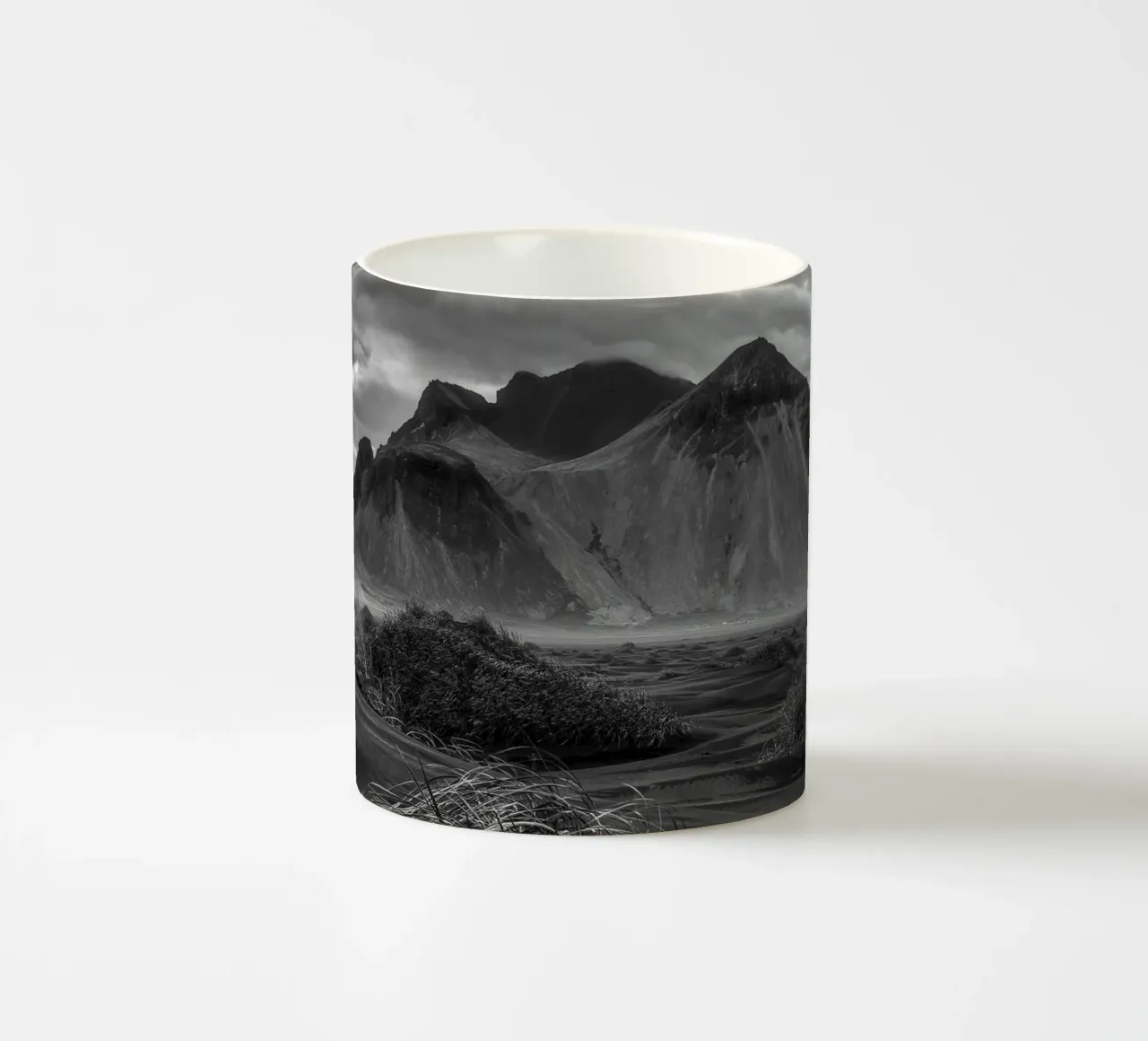 Spiaggia di Stokksnes 2 tazza in ceramica da thetraveller