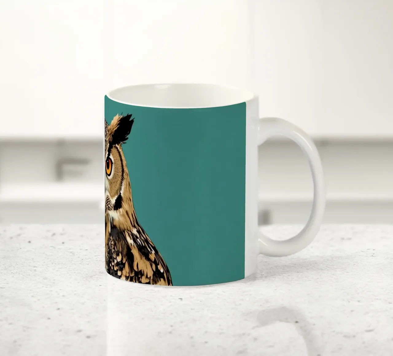 Gufo reale su cubo geometrico rosso tazza in ceramica da DesignDoodle