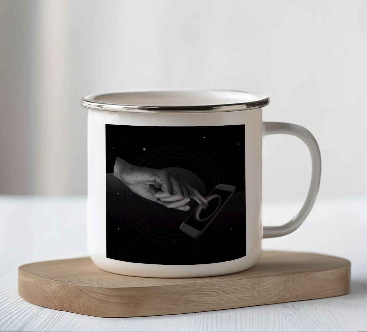 Black hole tazza in smalto da Evgeniy Stepanets
