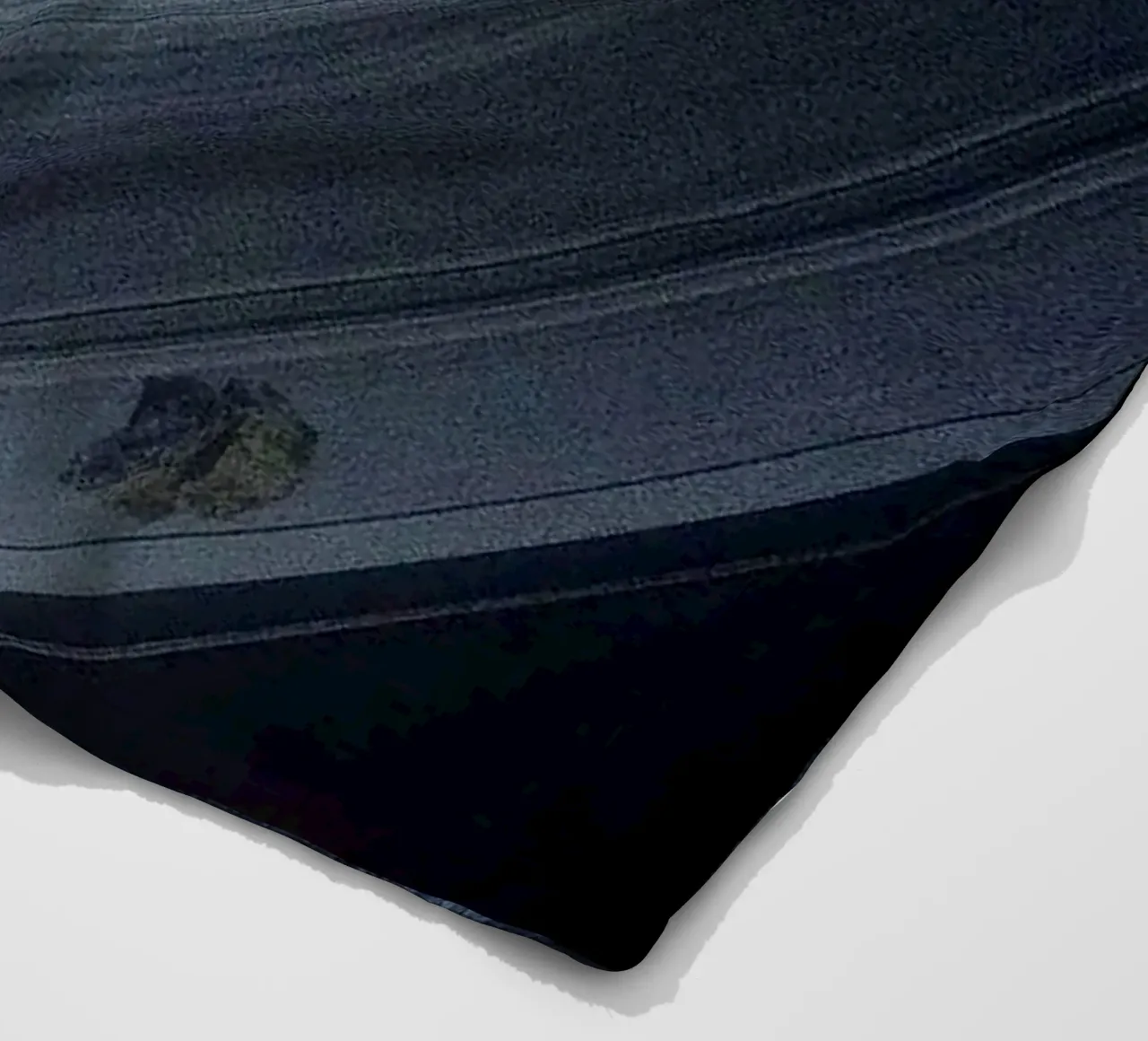 circle line around space coperta in pile da melts