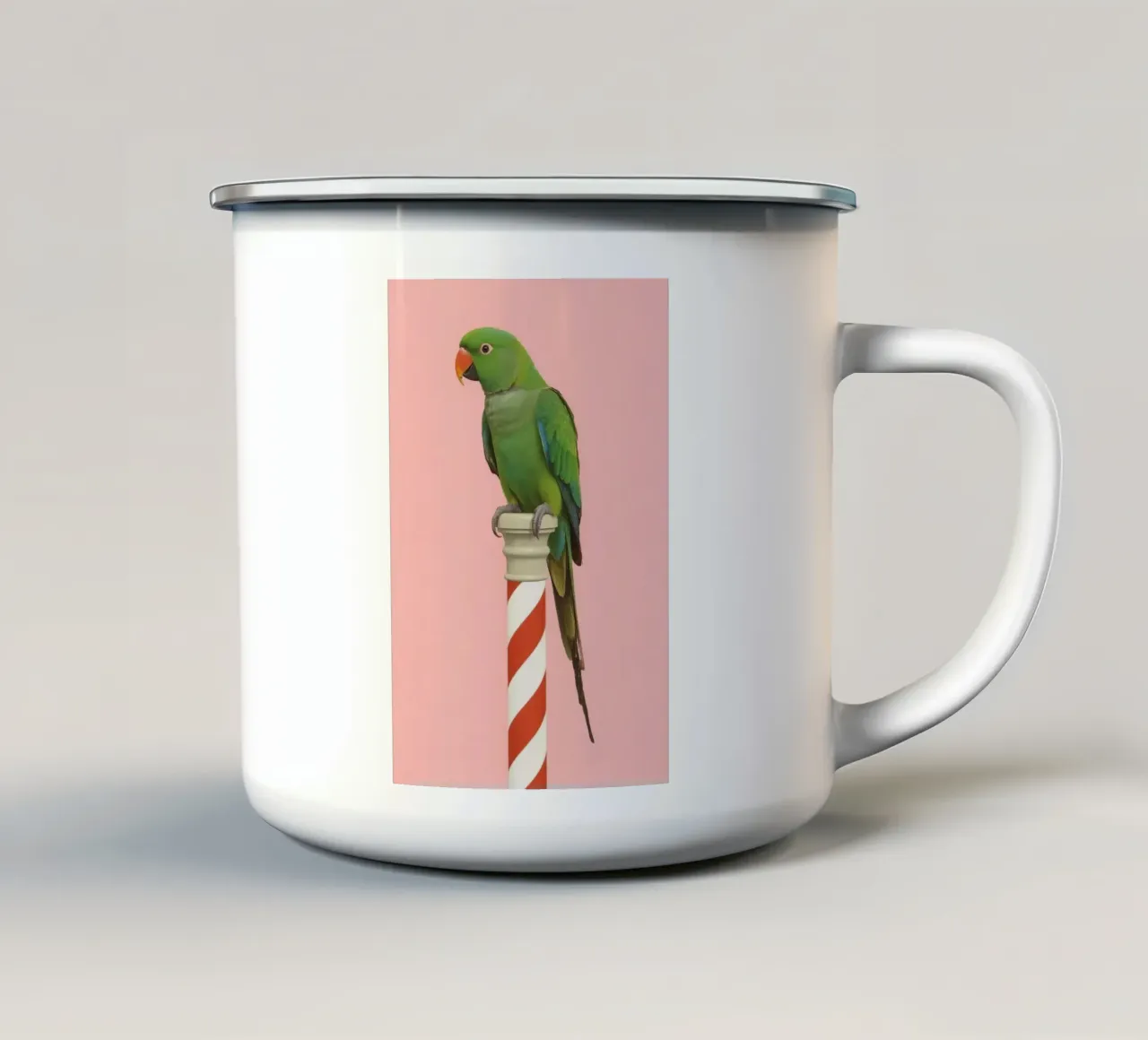 Pappagallo verde su palo a strisce bianche e rosse tazza in smalto da DesignDoodle