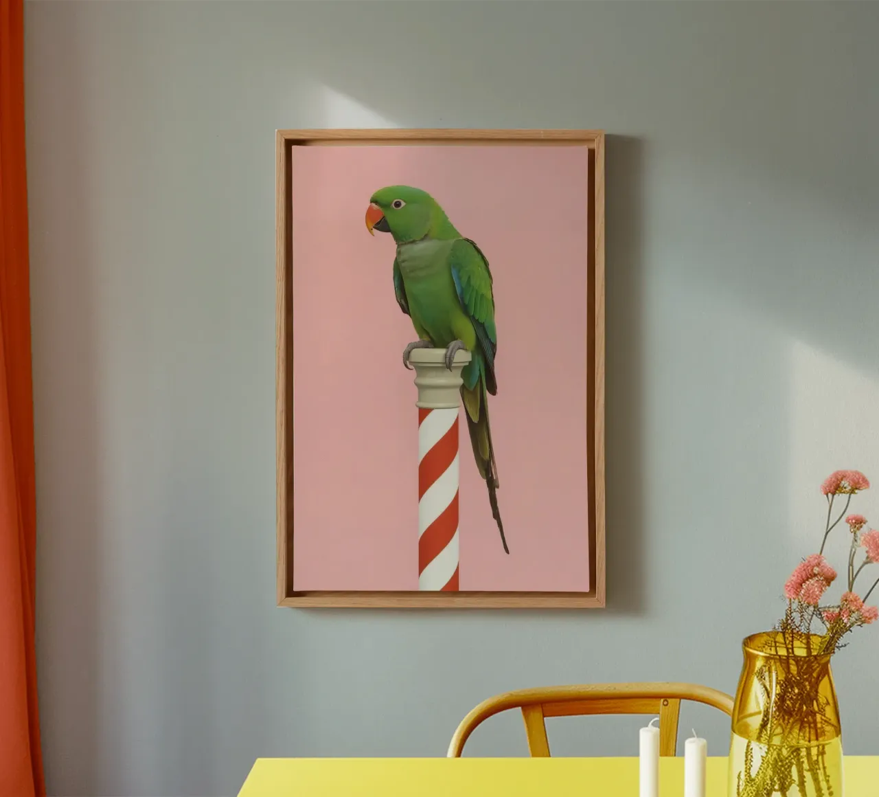 Pappagallo verde su palo a strisce bianche e rosse tela con Cornice a cassetta da DesignDoodle