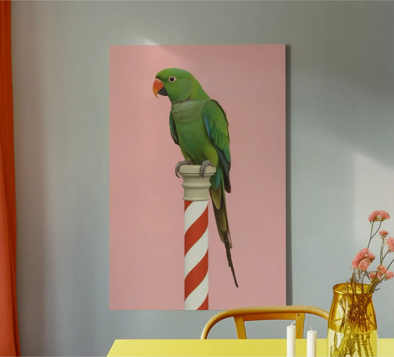 Pappagallo verde su palo a strisce bianche e rosse tela con Cornice a cassetta da DesignDoodle