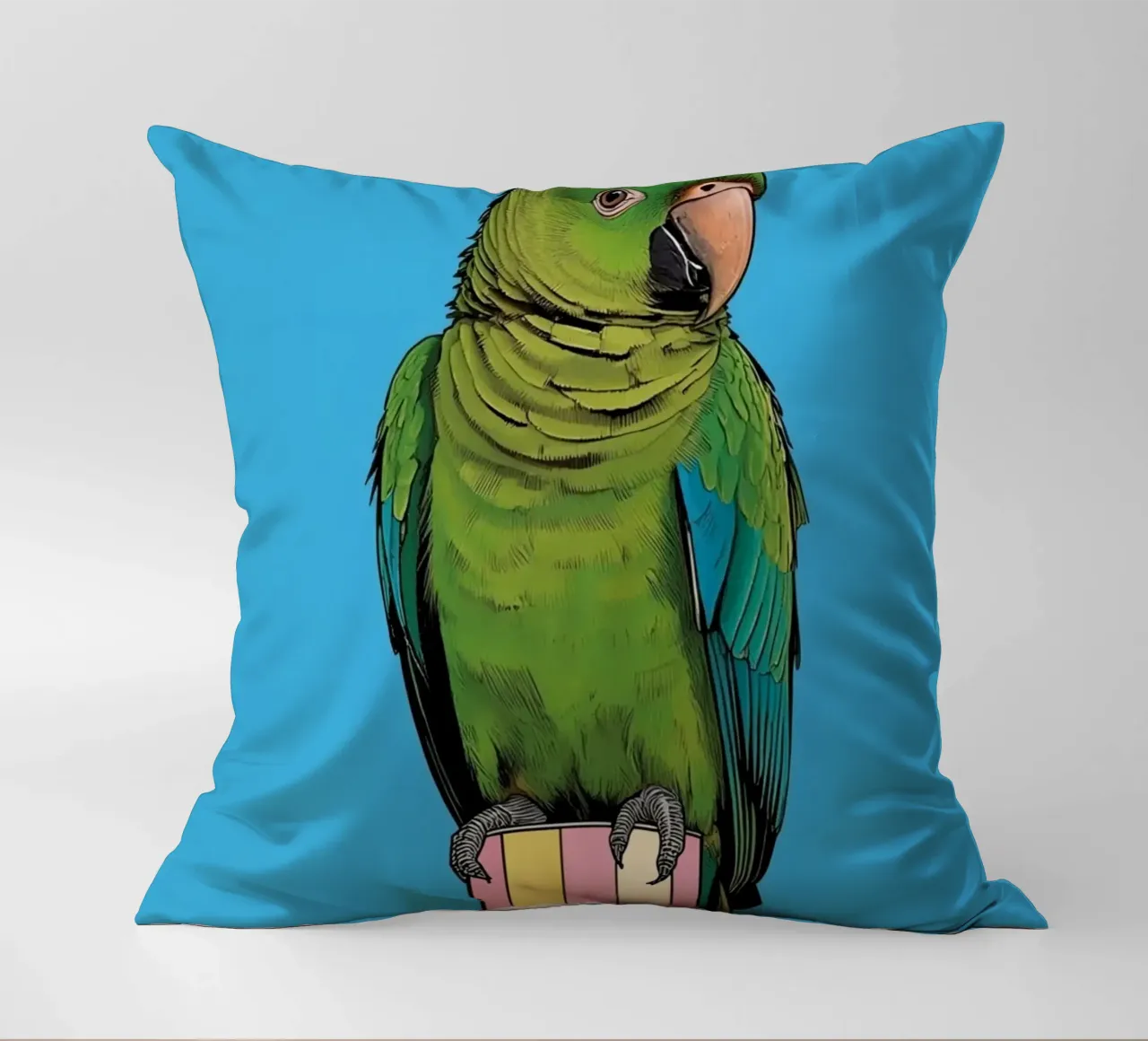 Pappagallo verde su colonna a righe cuscino da DesignDoodle