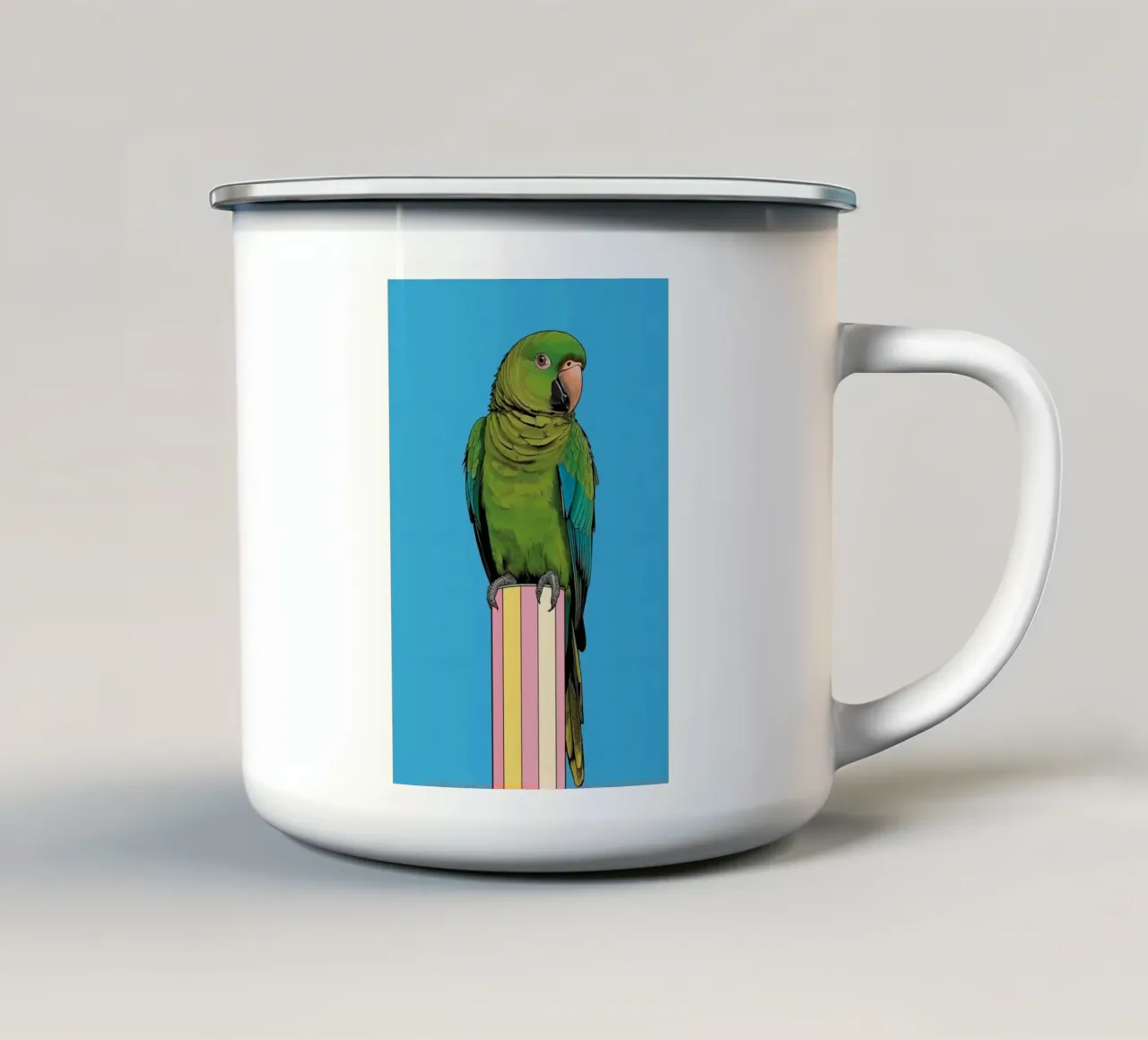 Pappagallo verde su colonna a righe tazza in smalto da DesignDoodle