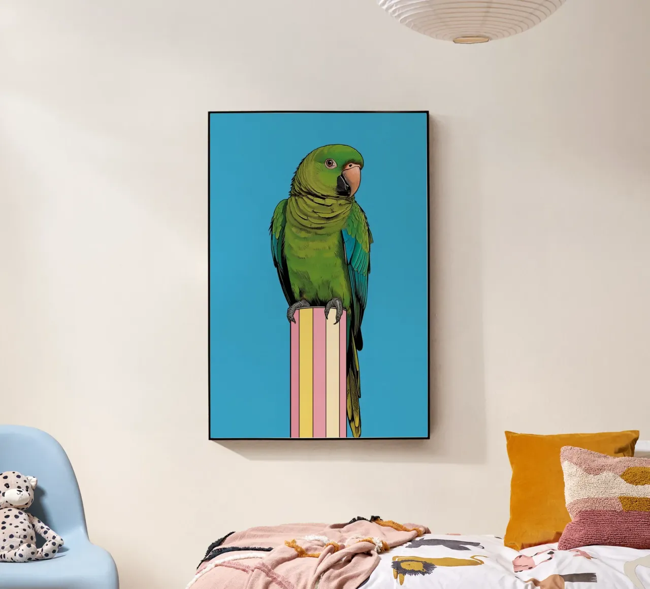 Pappagallo verde su colonna a righe plexiglass da DesignDoodle
