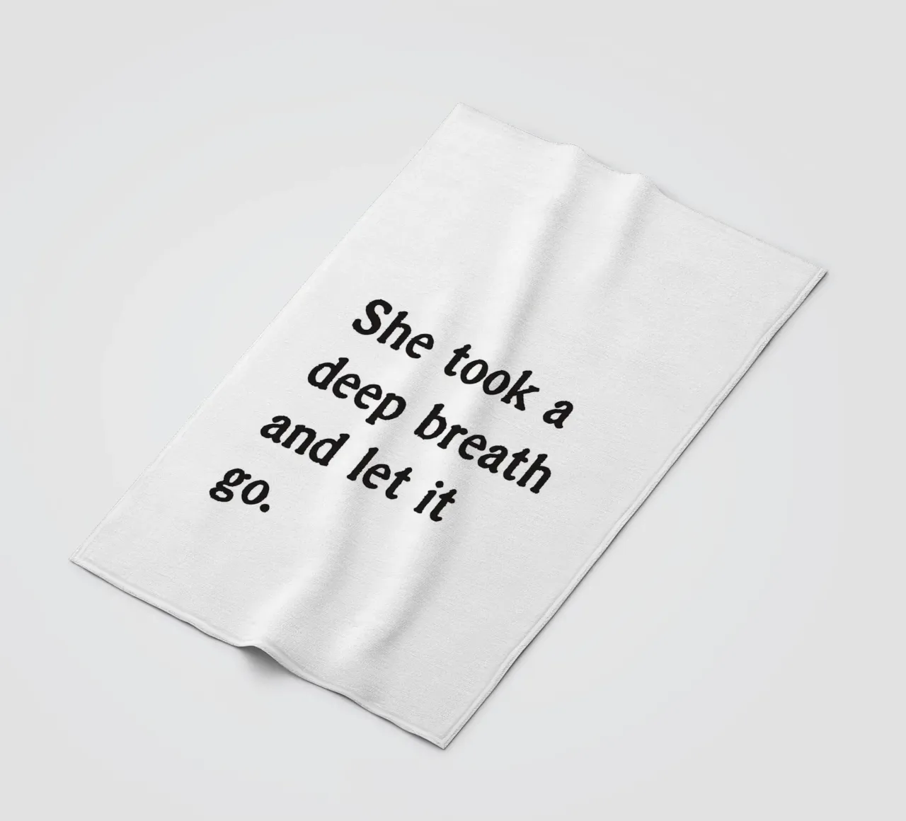 She took a deep breath and let it go. coperta in pile da Fraysein Design
