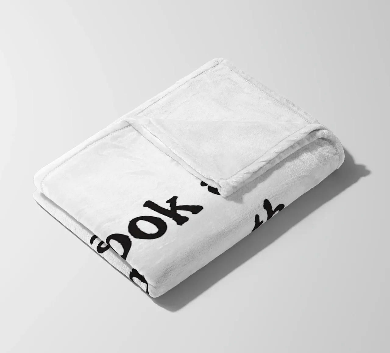 She took a deep breath and let it go. coperta in pile da Fraysein Design