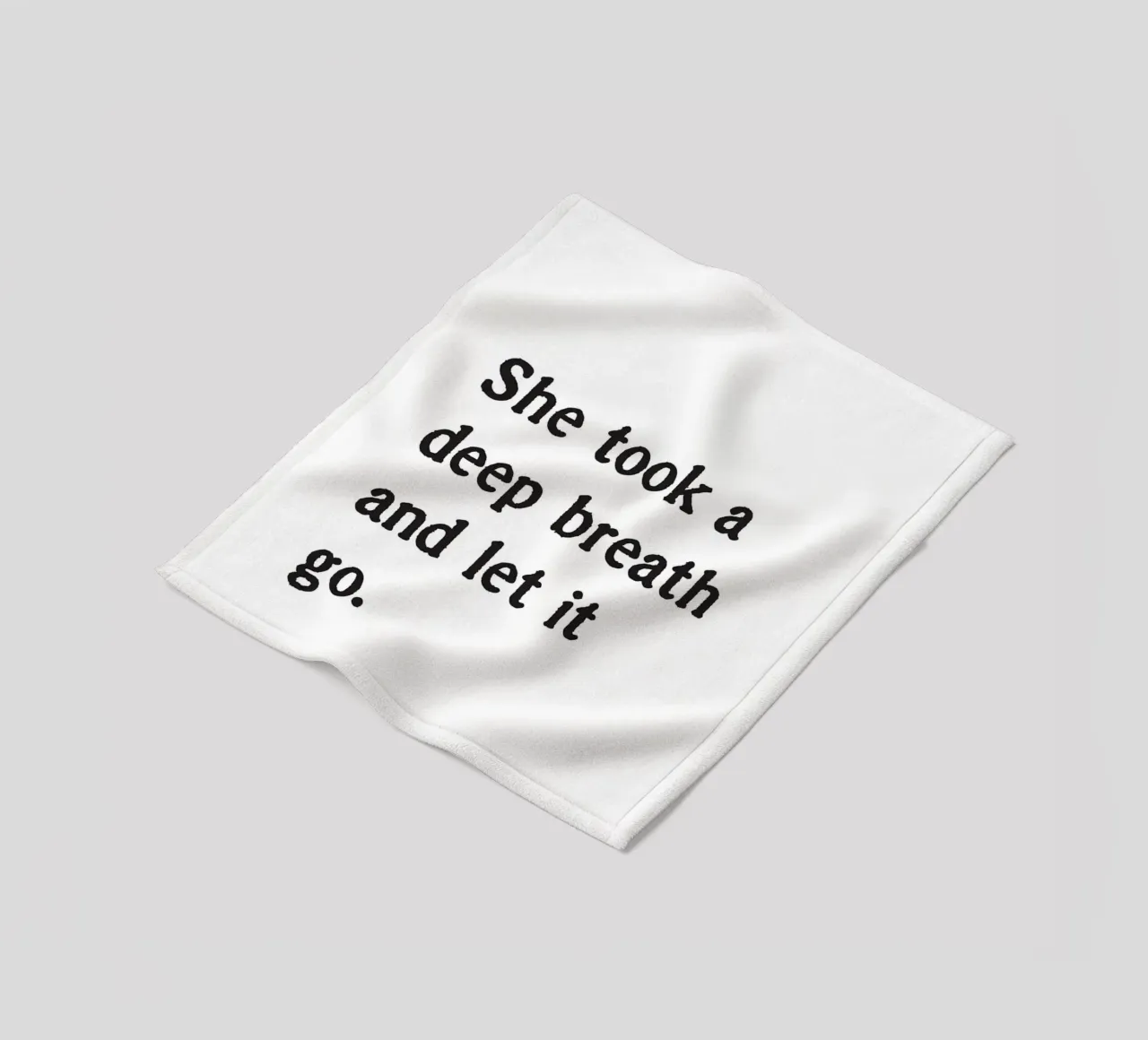 She took a deep breath and let it go. coperta in pile da Fraysein Design