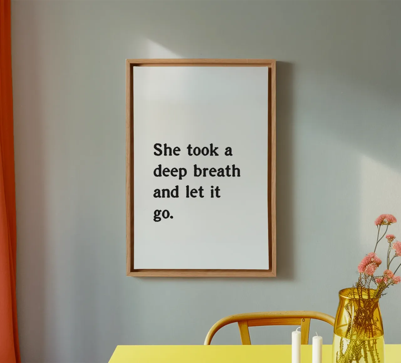 She took a deep breath and let it go. tela con Cornice a cassetta da Fraysein Design