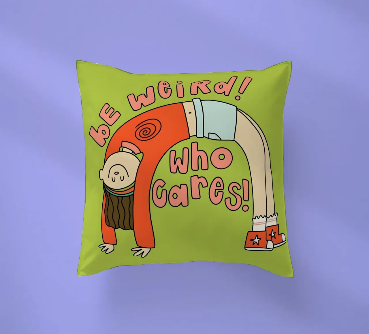 "bE weiRd! who çares! cuscino da Type & Tape