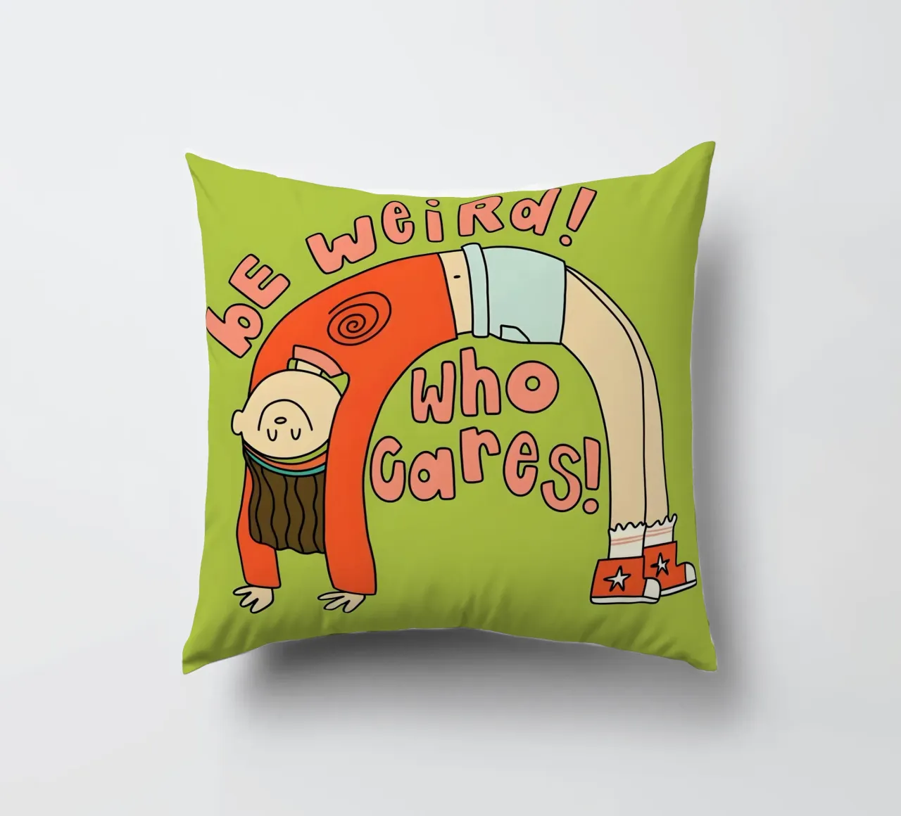 "bE weiRd! who çares! cuscino da Type & Tape