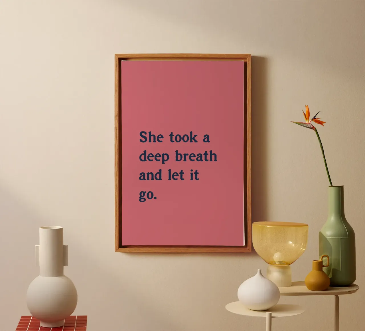 She took a deep breath and let it go. tela con Cornice a cassetta da Fraysein Design