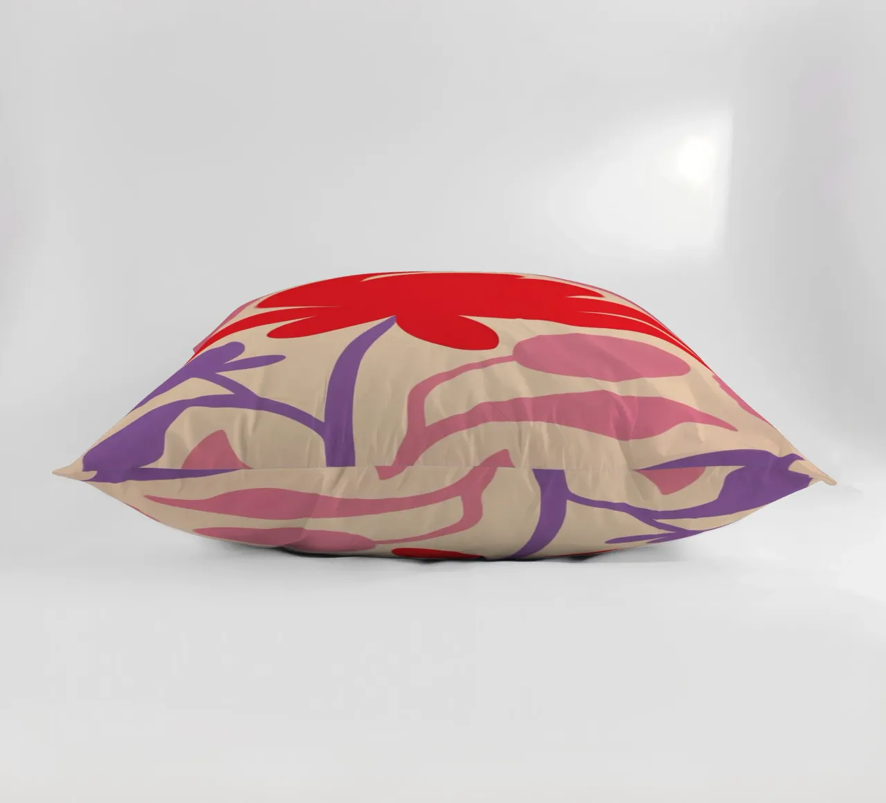 Splendore floreale Matisse in rosso-viola cuscino da Autofocus