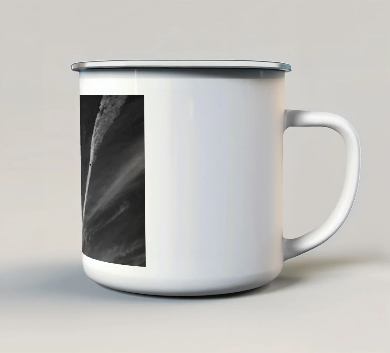 Silver Lining tazza in smalto da Marc Gruninger